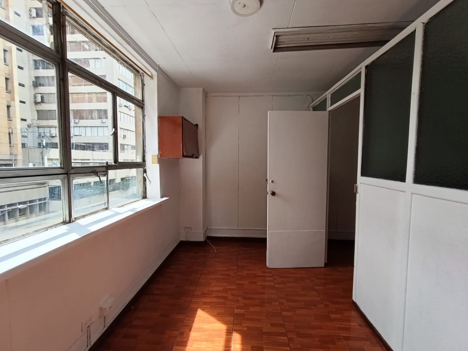 Oficina en arriendo en La Candelaria, Centro, Medellín — foto 5 de 7