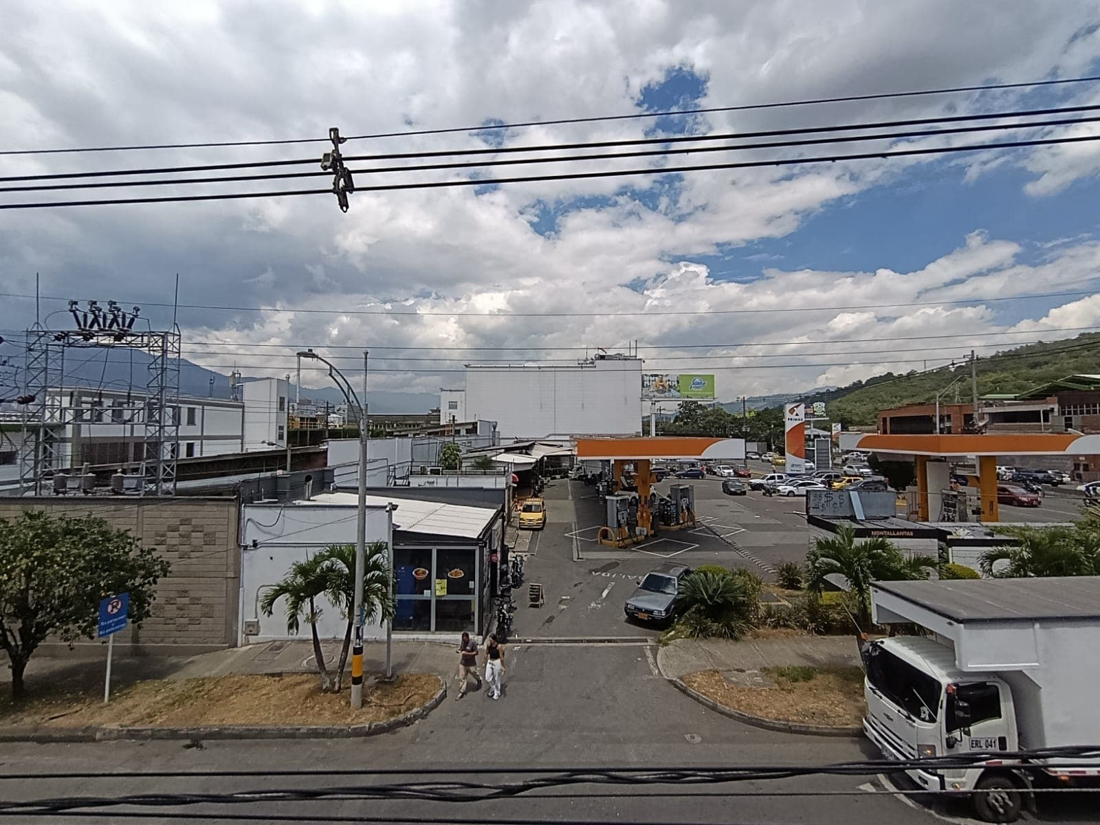 Local en arriendo en Caribe, Centro, Medellín — foto 1 de 16