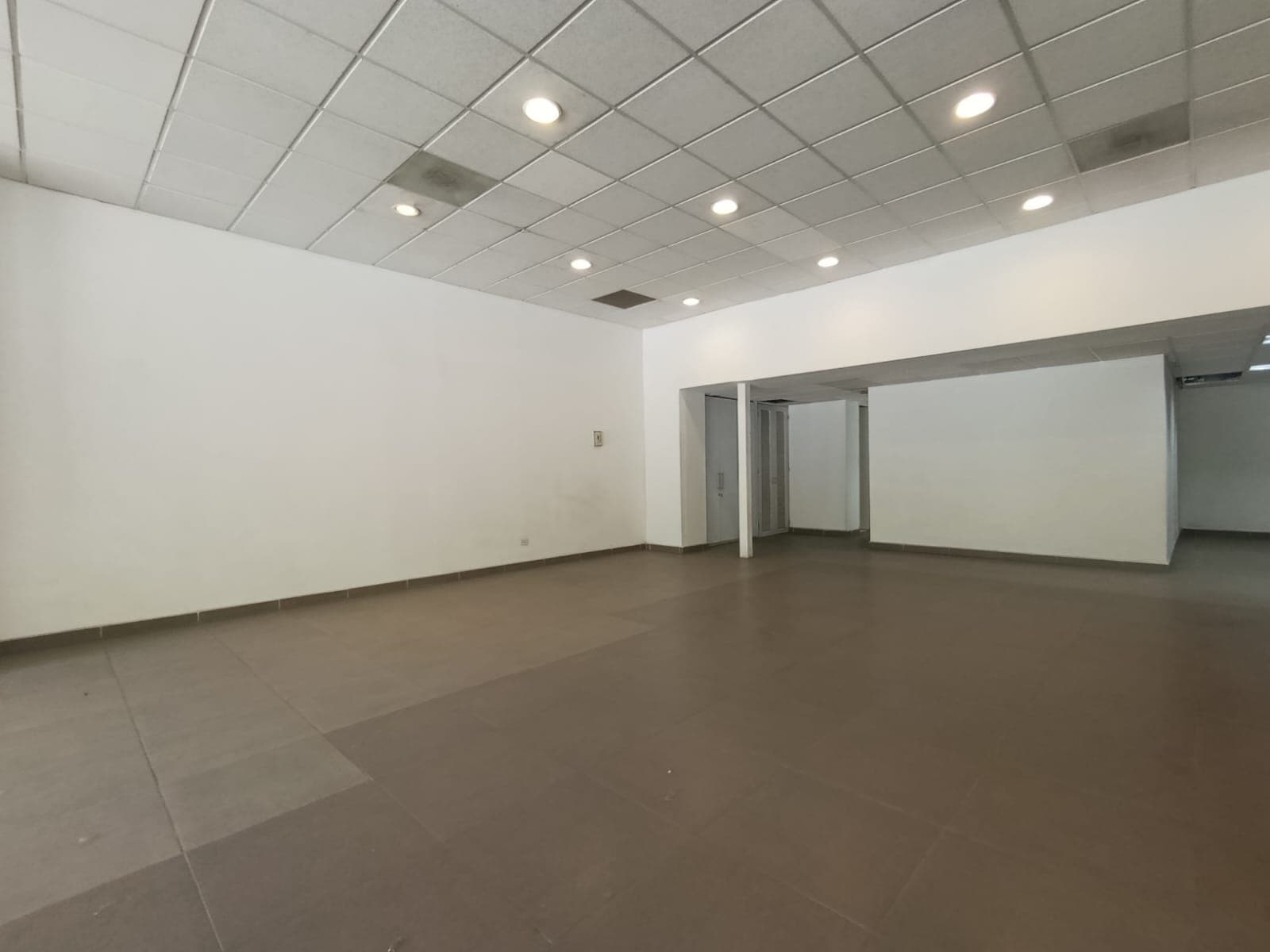 Local en arriendo en Laureles, Medellín — foto 2 de 20