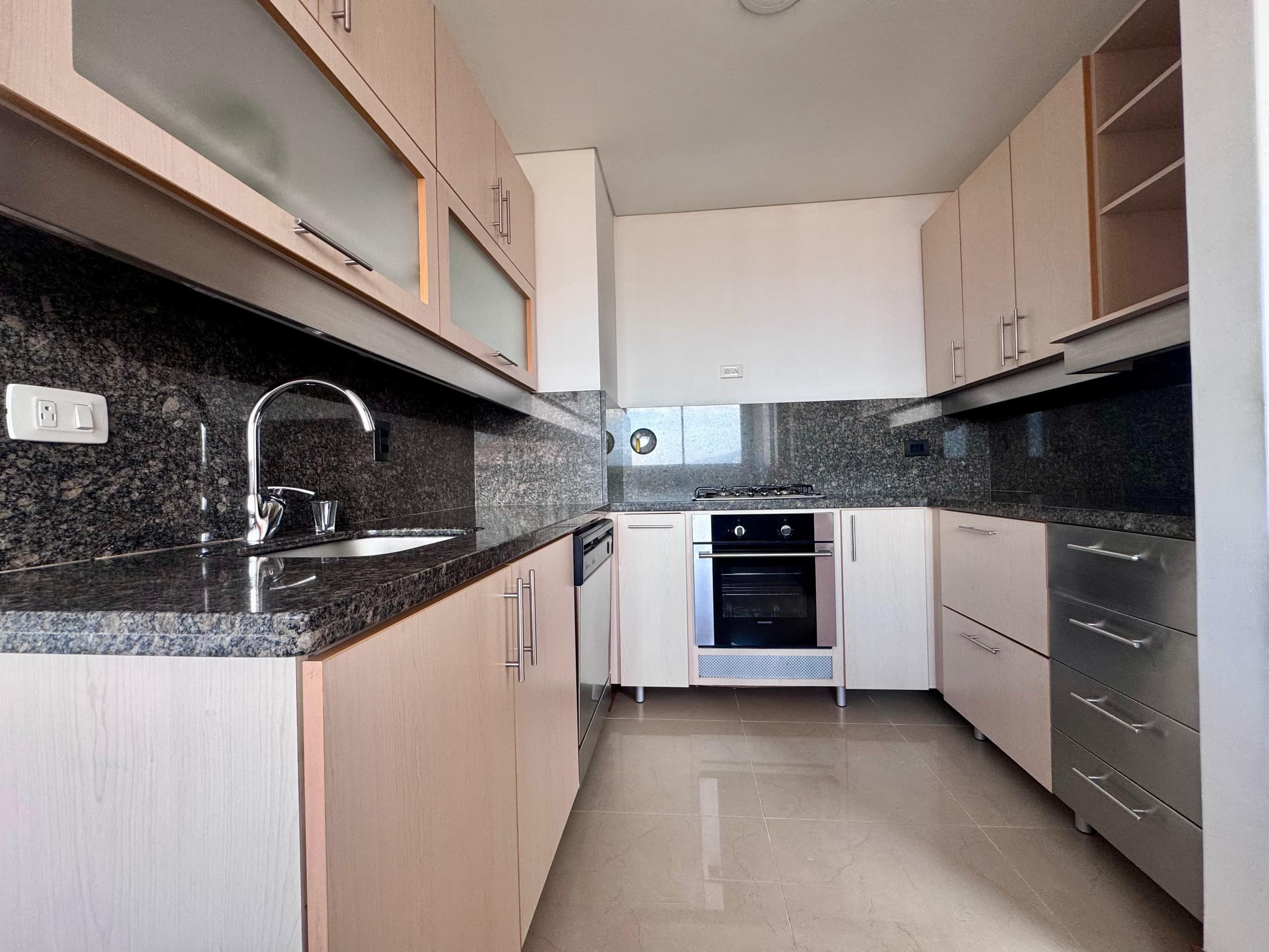 Apartamento en arriendo en La Visitacion Los Gonzalez, El Poblado, Medellín — foto 5 de 20