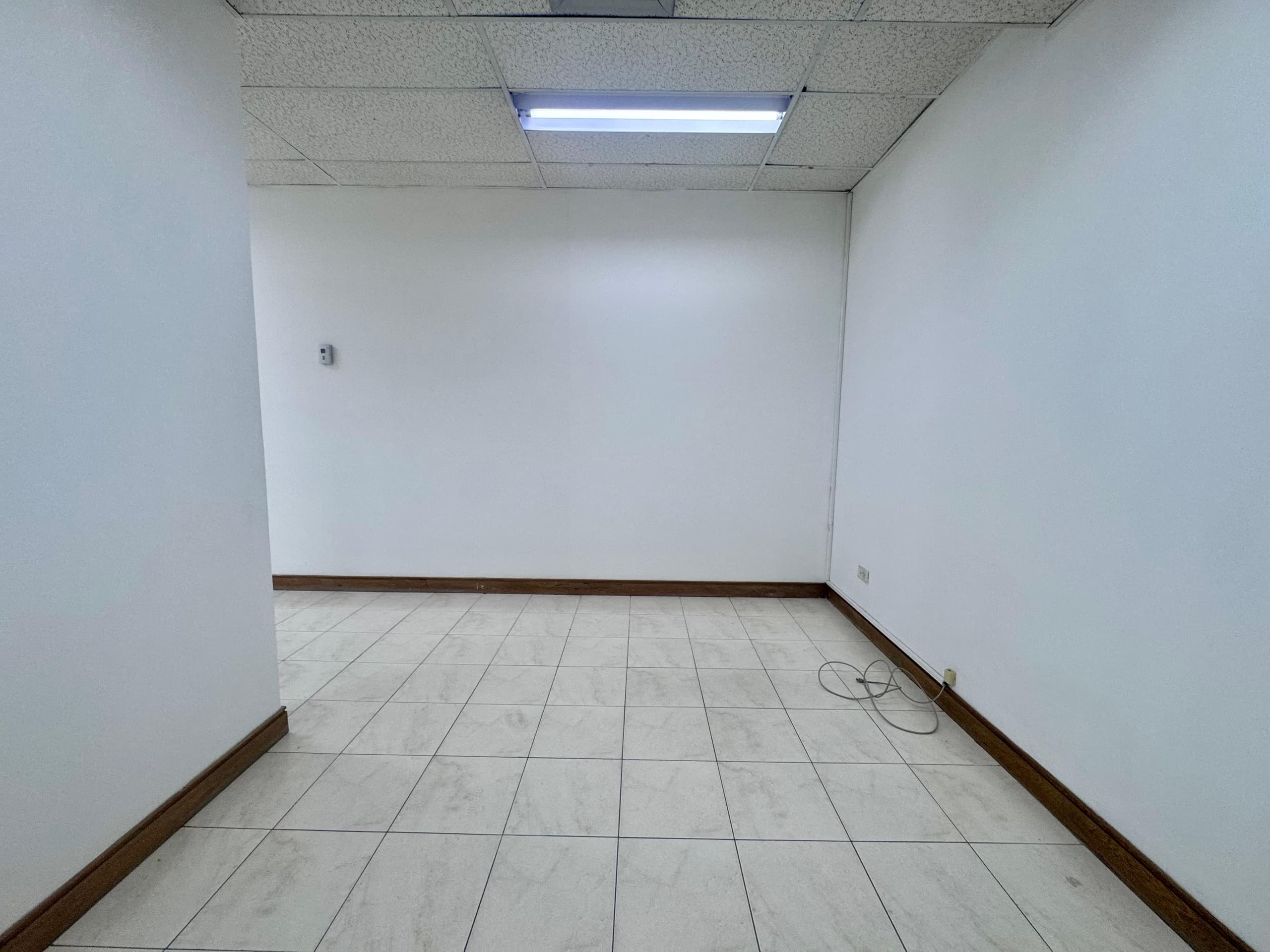 Oficina en arriendo en Milla De Oro, El Poblado, Medellín — foto 2 de 9
