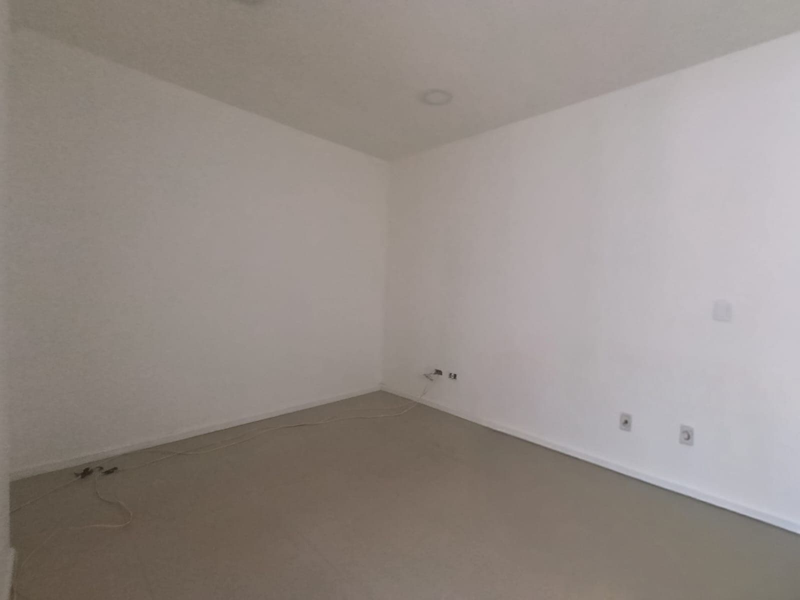 Oficina en arriendo en Los Colores, Laureles, Medellín — foto 2 de 10