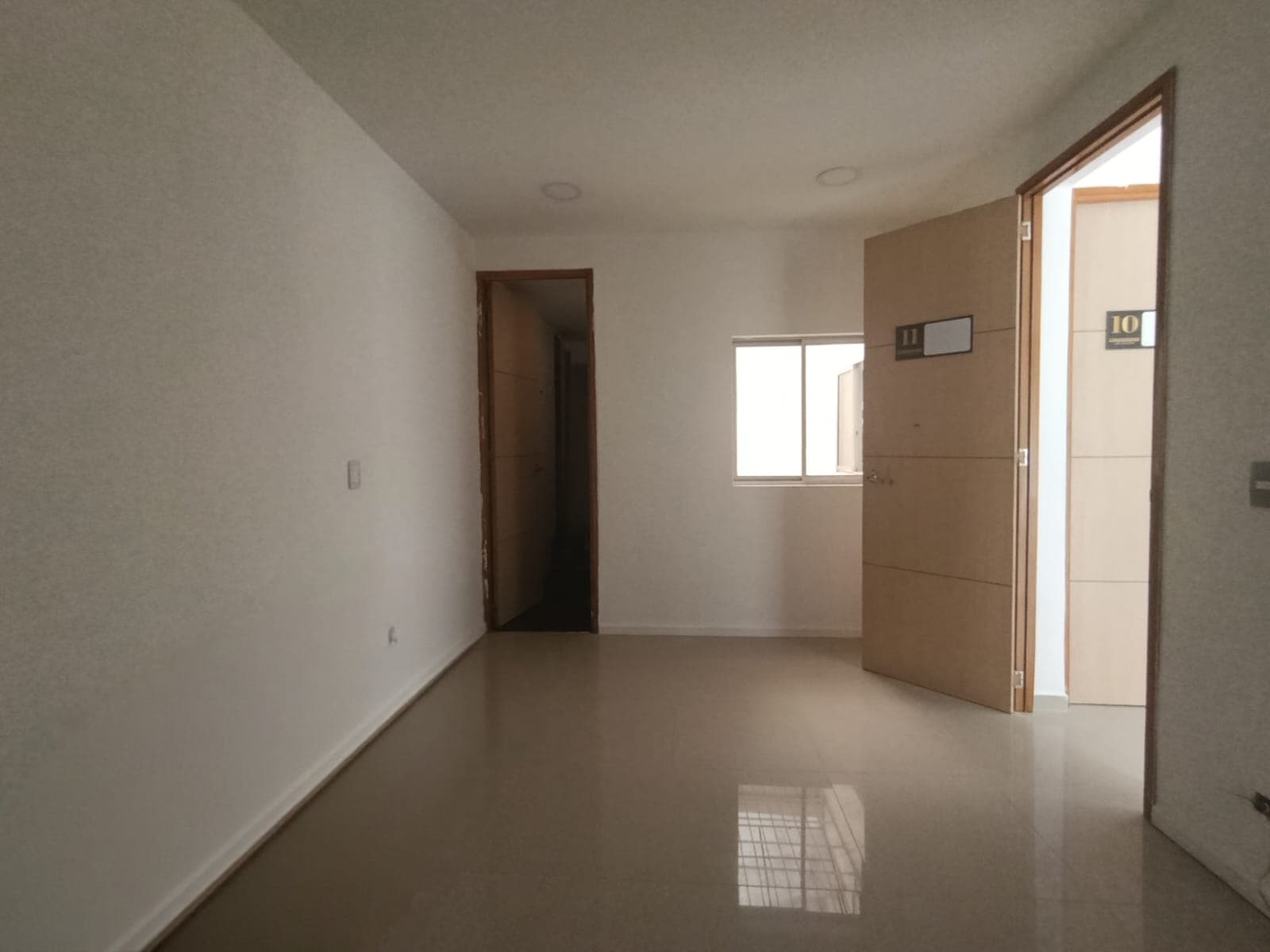 Oficina en arriendo en Los Colores, Laureles, Medellín — foto 4 de 10