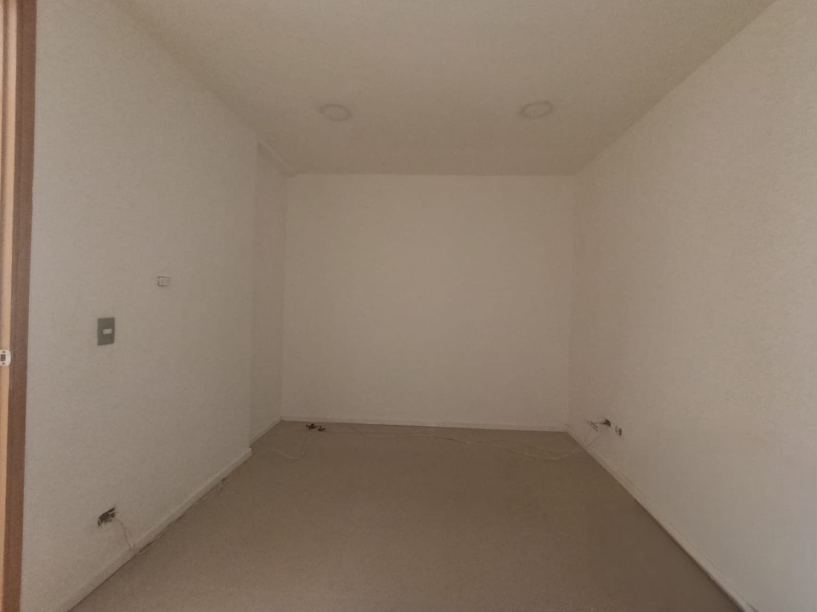 Oficina en arriendo en Los Colores, Laureles, Medellín — foto 5 de 10