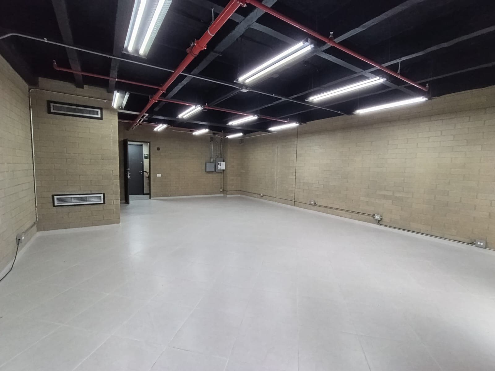 Oficina en arriendo en Guayabal, Medellín — foto 3 de 8