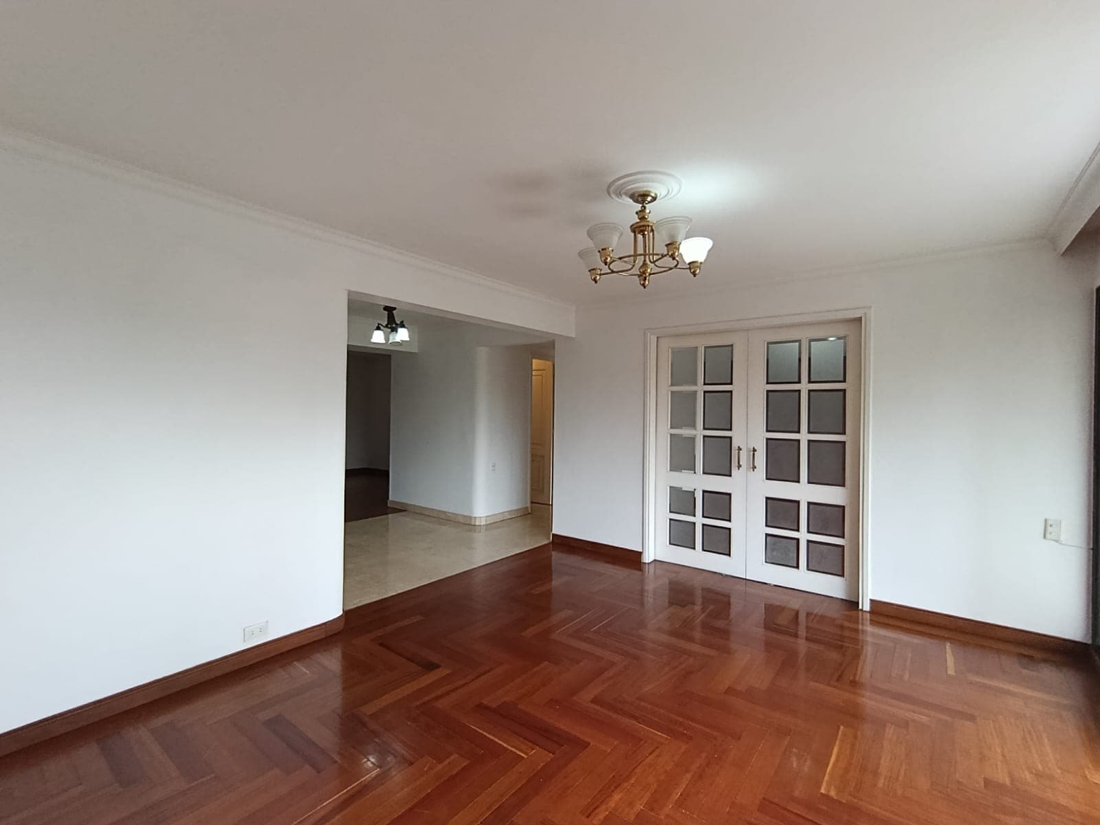 Apartamento en arriendo en El Tesoro, El Poblado, Medellín — foto 3 de 20