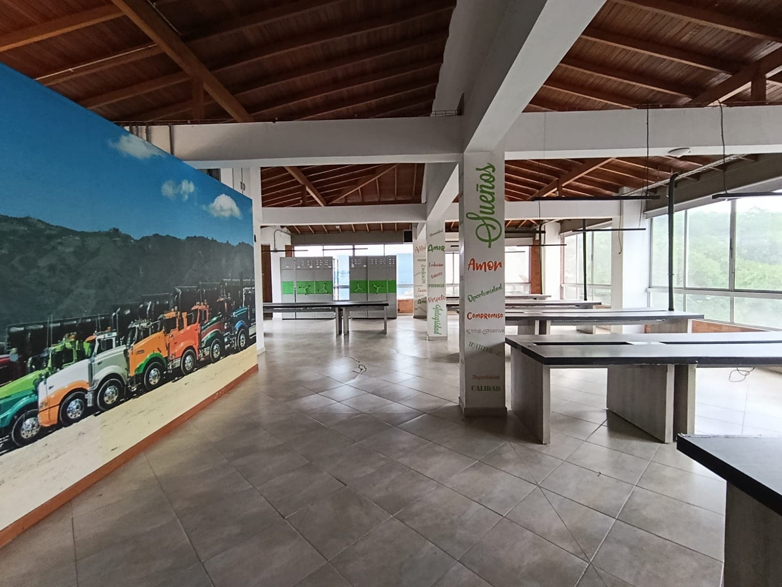Oficina en arriendo en El Chagualo, Centro, Medellín — foto 1 de 17