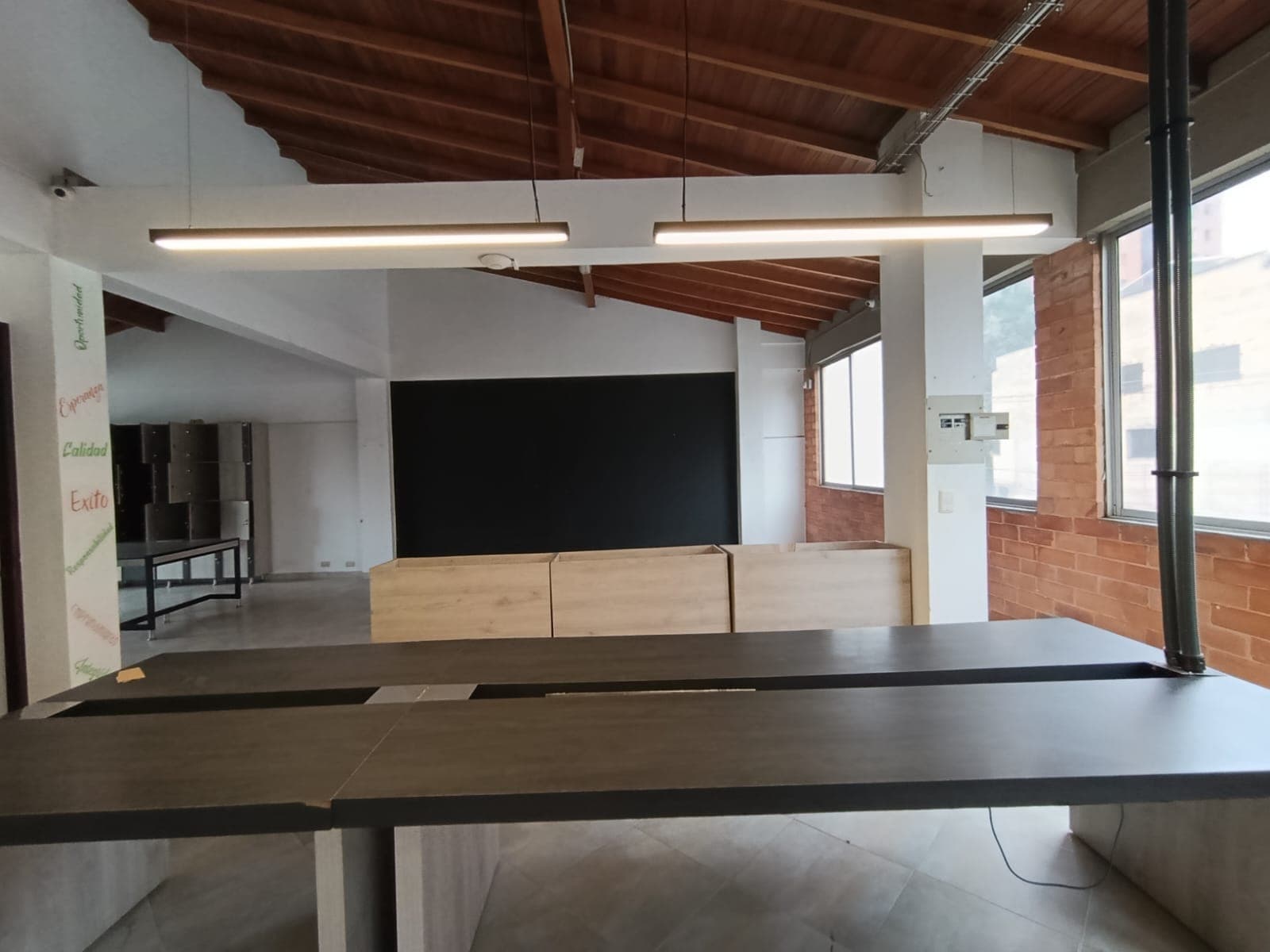 Oficina en arriendo en El Chagualo, Centro, Medellín — foto 5 de 17