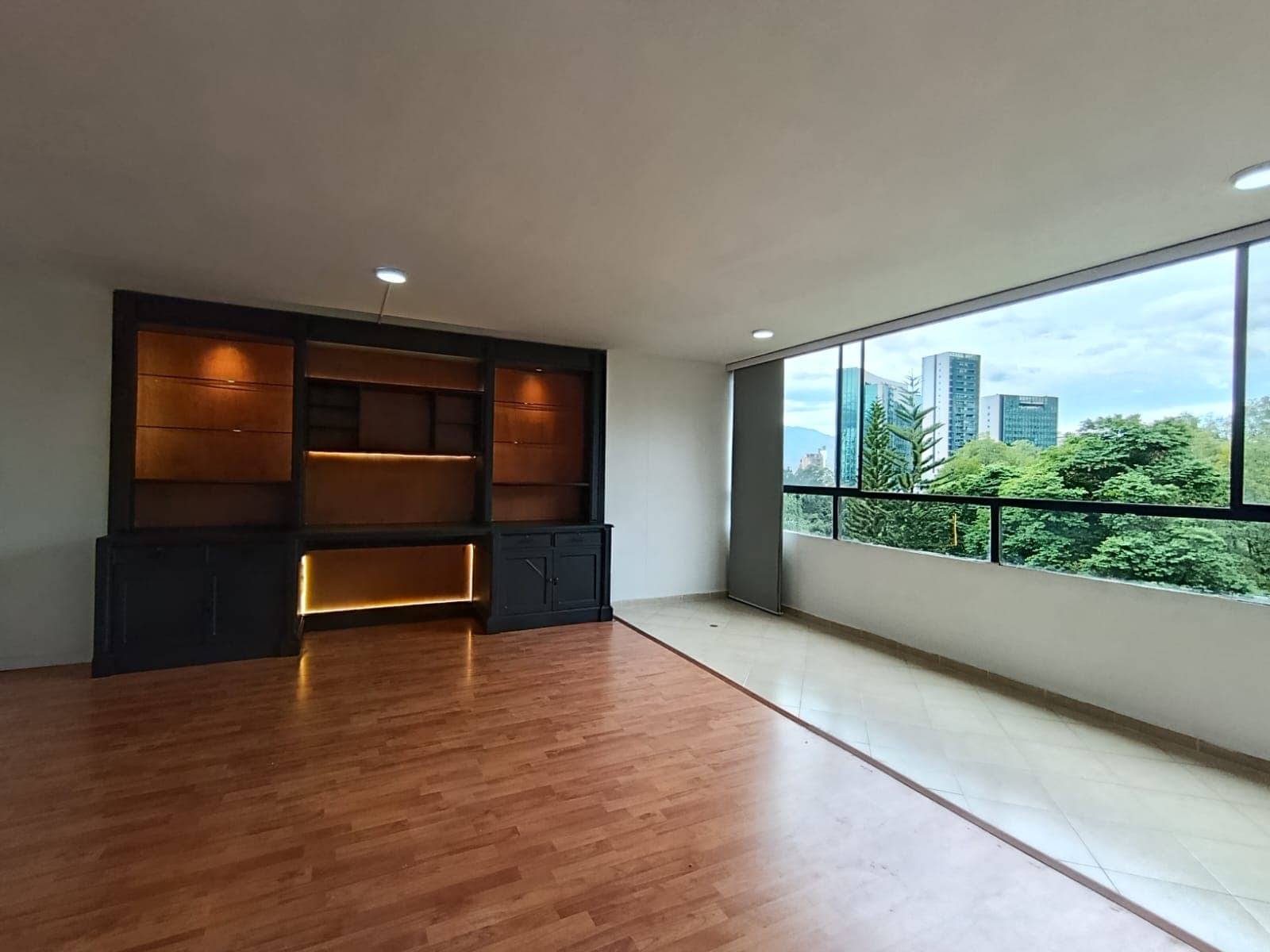 Apartamento en arriendo en El Campestre La Frontera, El Poblado, Medellín — foto 1 de 16