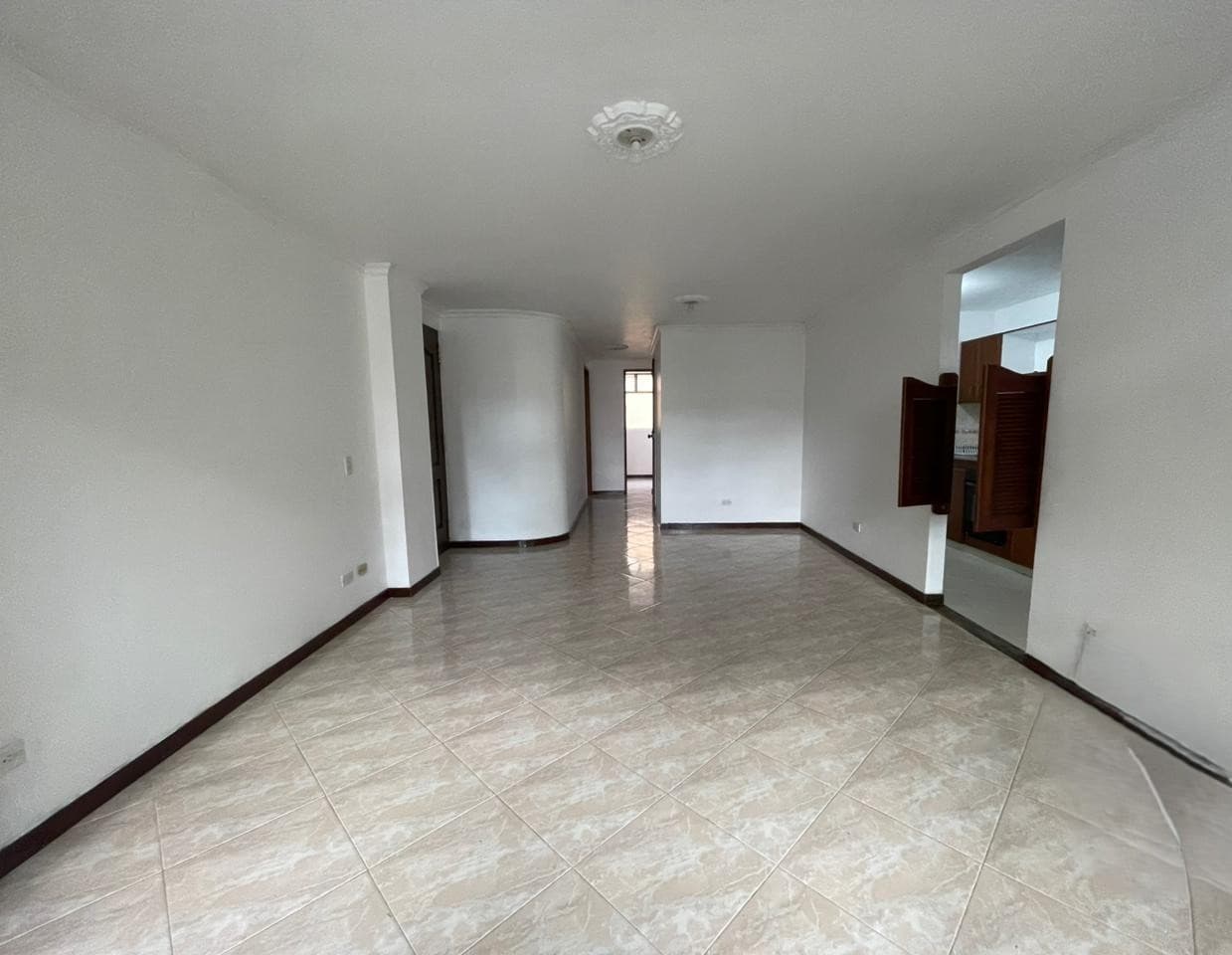 Apartamento en arriendo en Estadio, Laureles, Medellín — foto 2 de 13