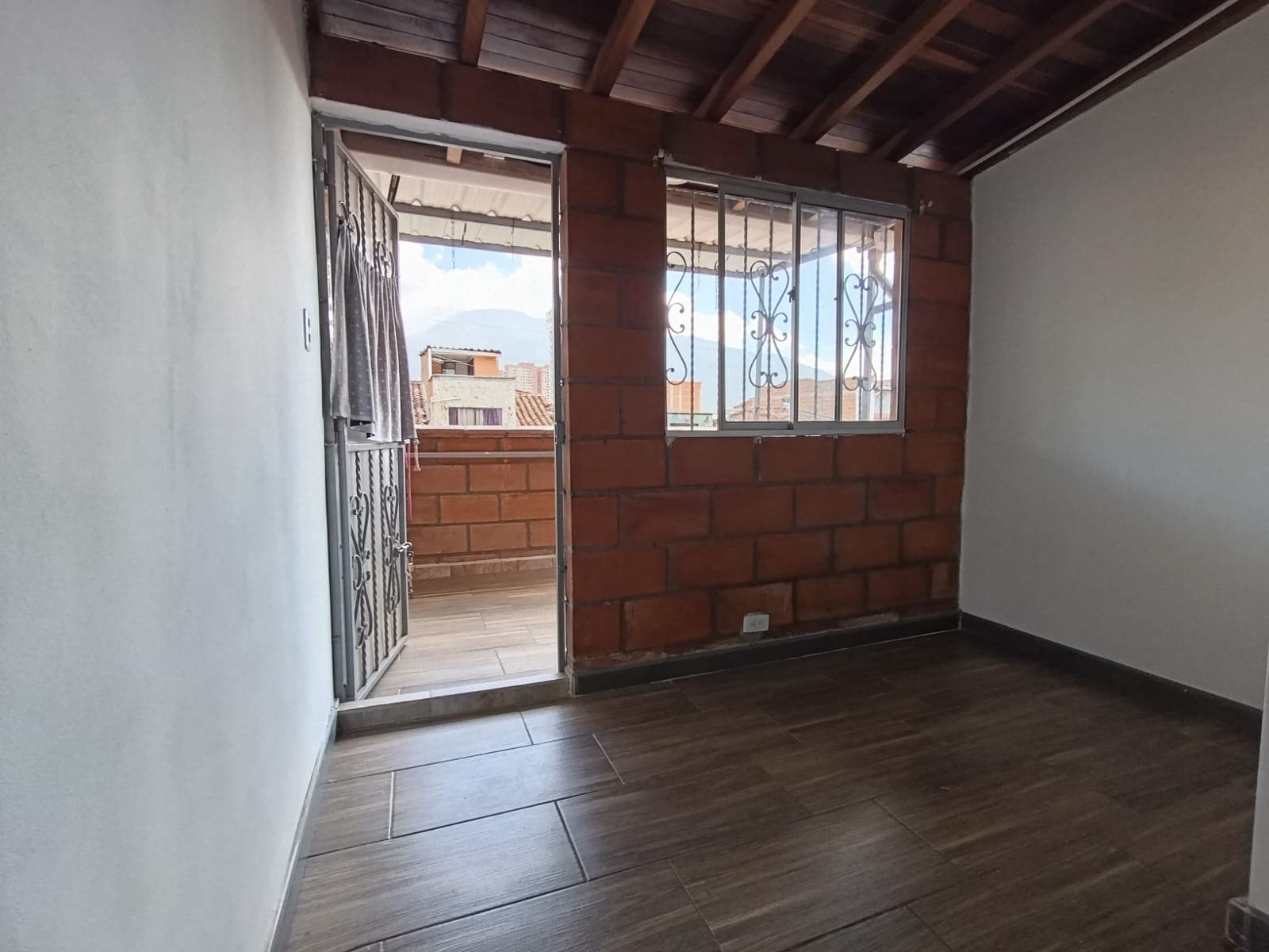 Casa Comercial en arriendo en Cabañas, Bello — foto 5 de 14