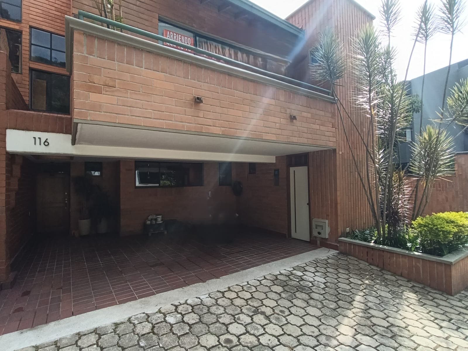 Casa Vivienda en arriendo en El Tesoro, El Poblado, Medellín — foto 3 de 20