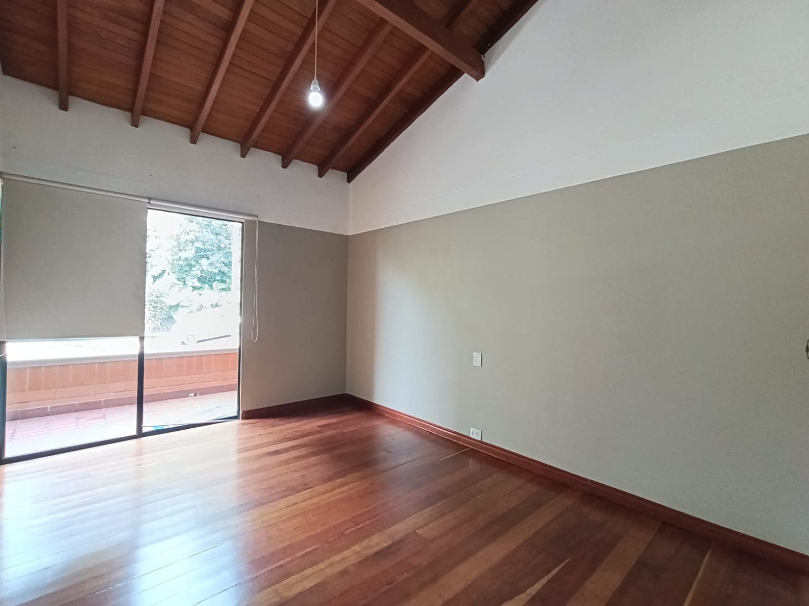 Casa Vivienda en arriendo en El Tesoro, El Poblado, Medellín — foto 5 de 20