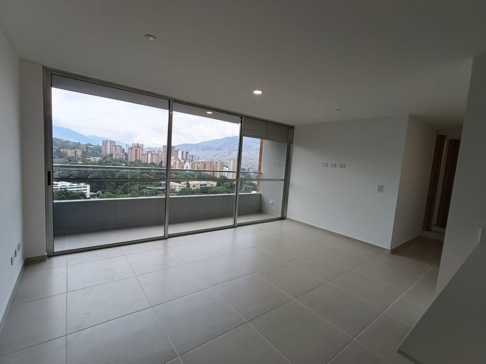Apartamento en arriendo en San Germán, Robledo, Medellín — foto 2 de 20