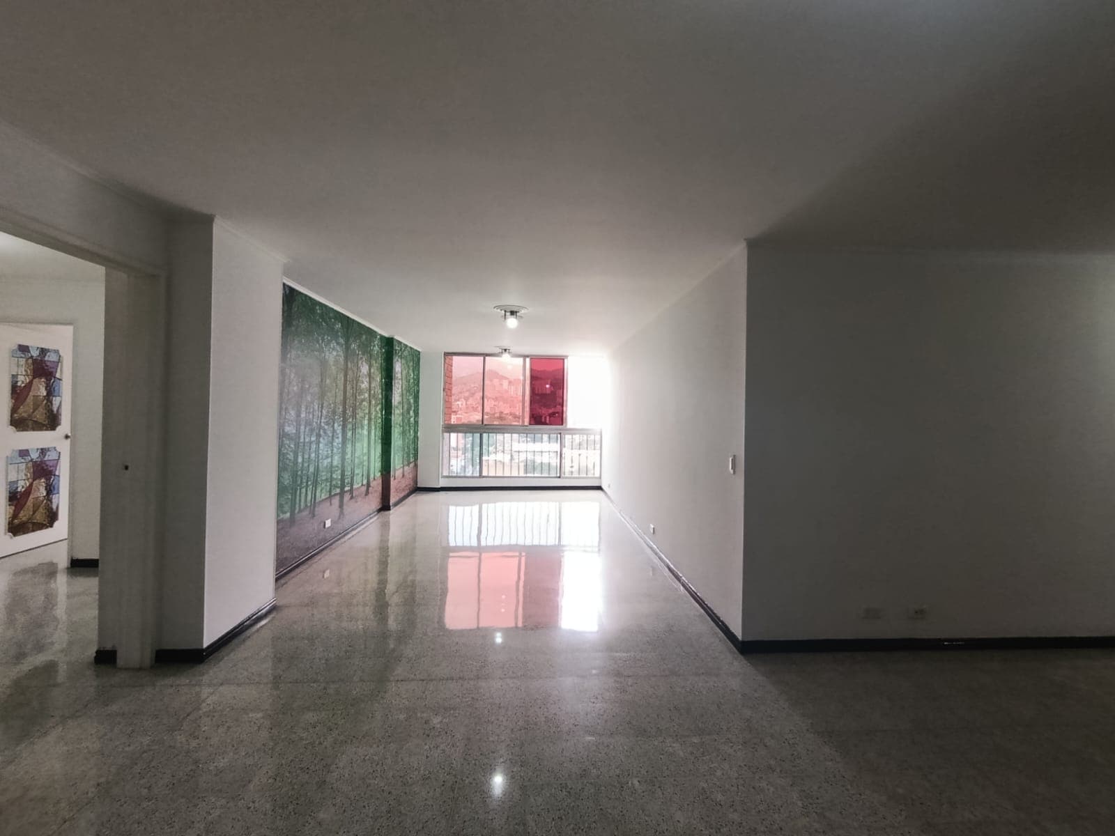Apartamento en arriendo en Suramericana, Laureles, Medellín — foto 1 de 20