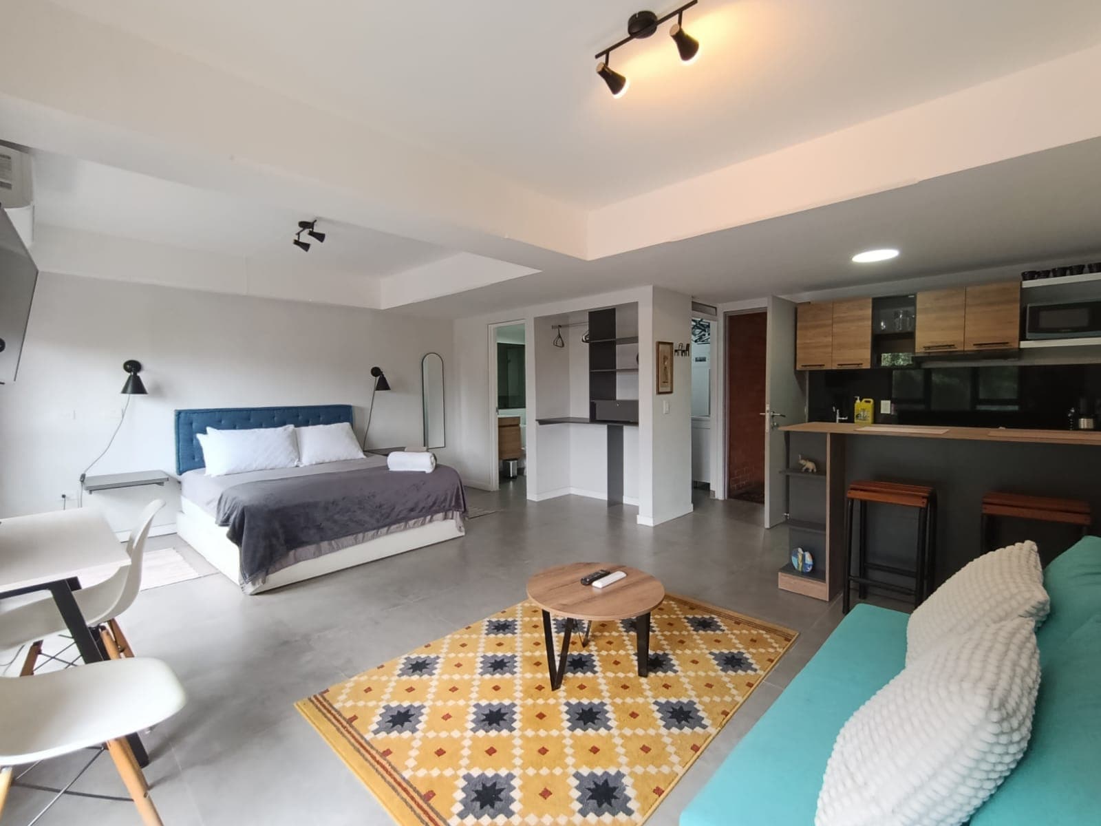 Apartaestudio en arriendo en Parque, El Poblado, Medellín — foto 1 de 13