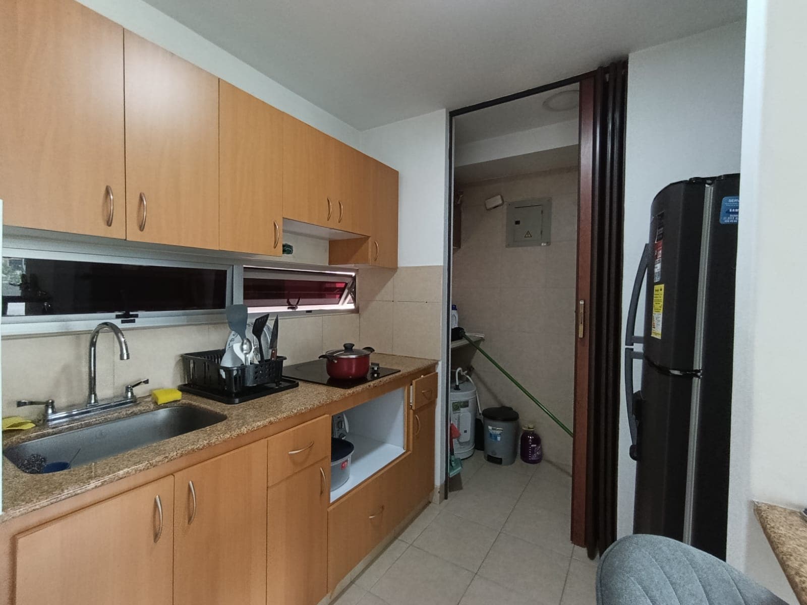 Apartaestudio en arriendo en Aguacatala, El Poblado, Medellín — foto 5 de 10
