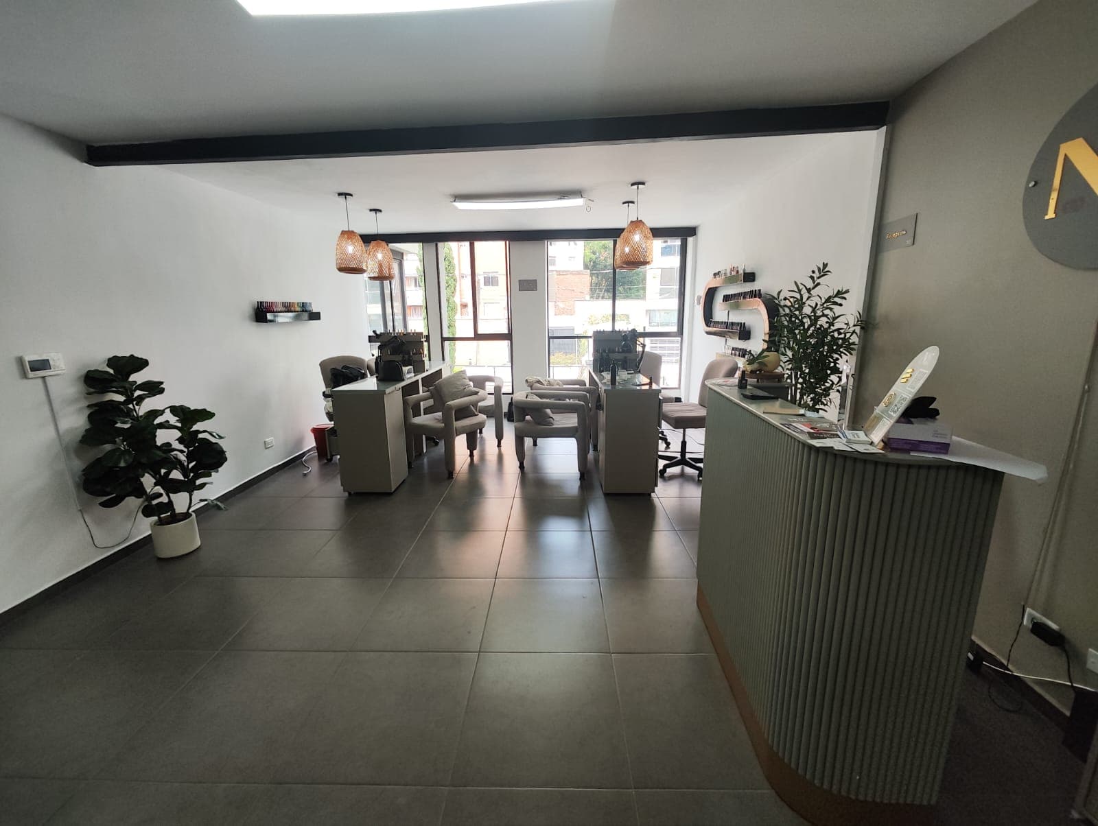 Local en arriendo en Laureles, Medellín — foto 1 de 9