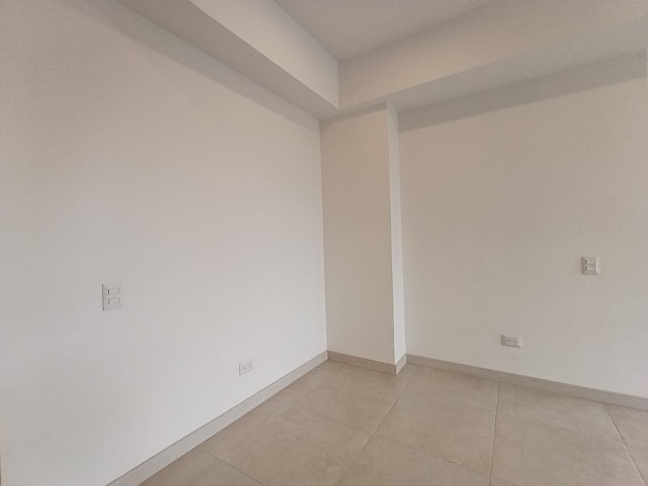 Apartamento en arriendo en Jardines, Envigado — foto 3 de 19