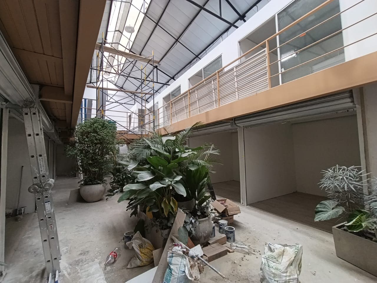 Local en arriendo en Parque De, Envigado — foto 1 de 15
