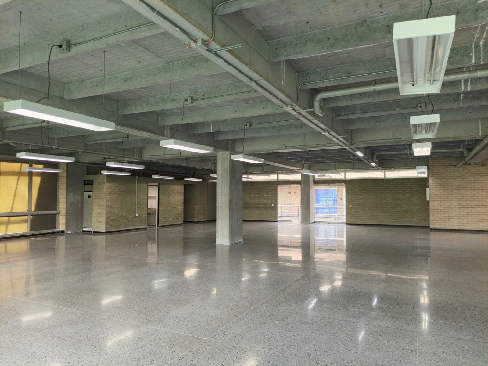 Local en arriendo en Santa Fé, Guayabal, Medellín — foto 2 de 7