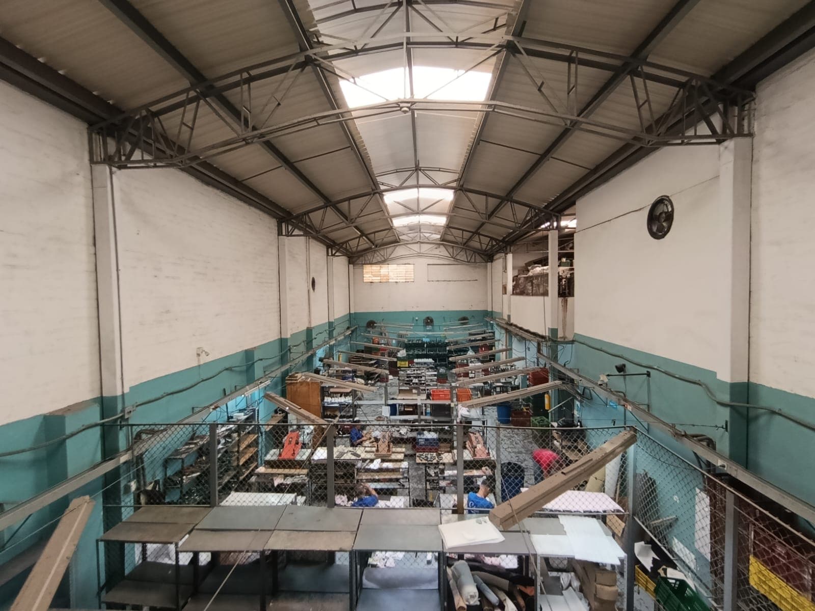 Bodega en arriendo en Bombona, Centro, Medellín — foto 1 de 19