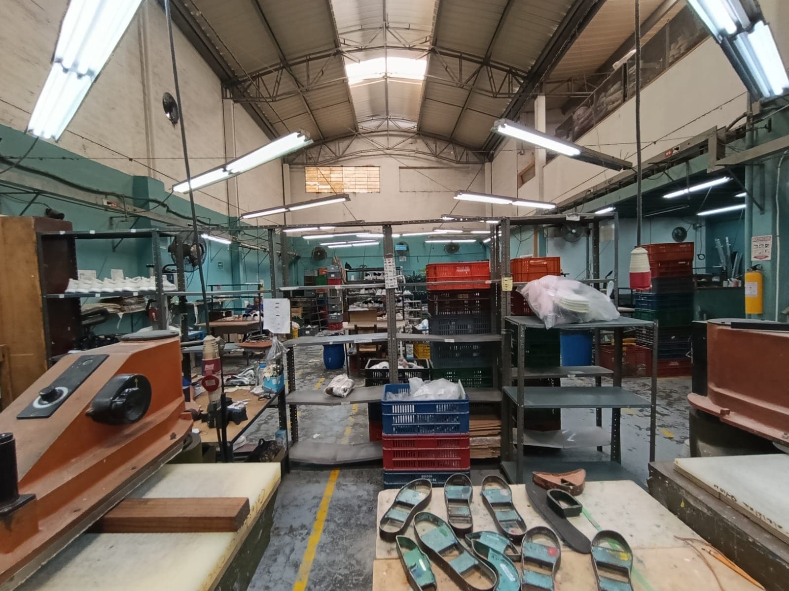 Bodega en arriendo en Bombona, Centro, Medellín — foto 3 de 19