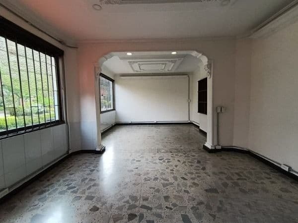 Local en arriendo en Laureles, Medellín — foto 1 de 10