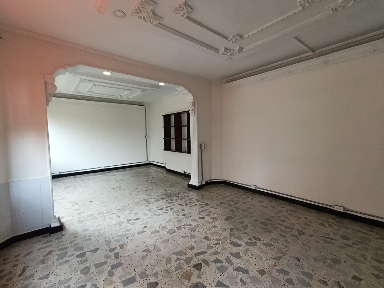 Local en arriendo en Laureles, Medellín — foto 2 de 10