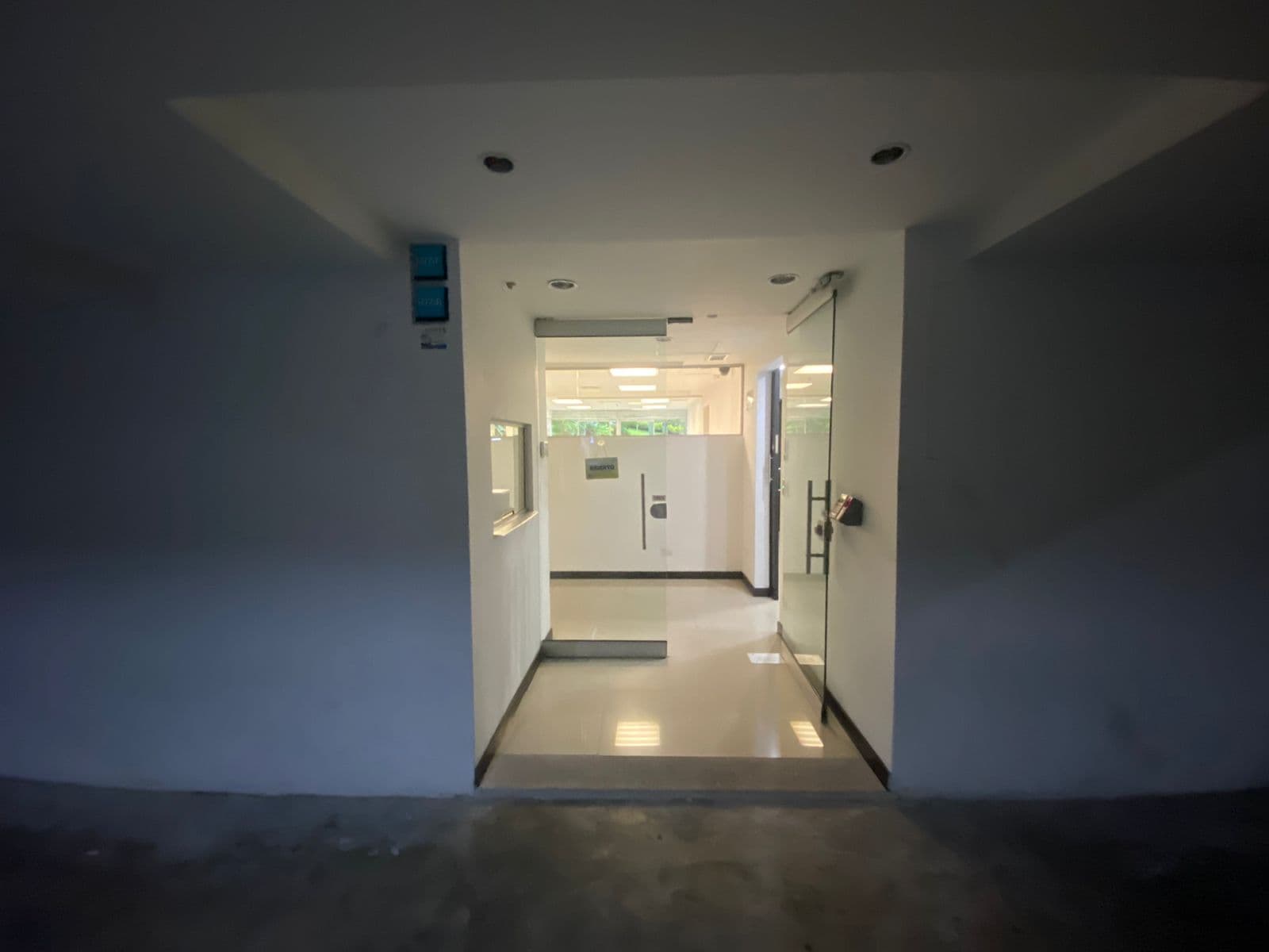 Oficina en arriendo en Loma Del Escobero, Envigado — foto 3 de 10