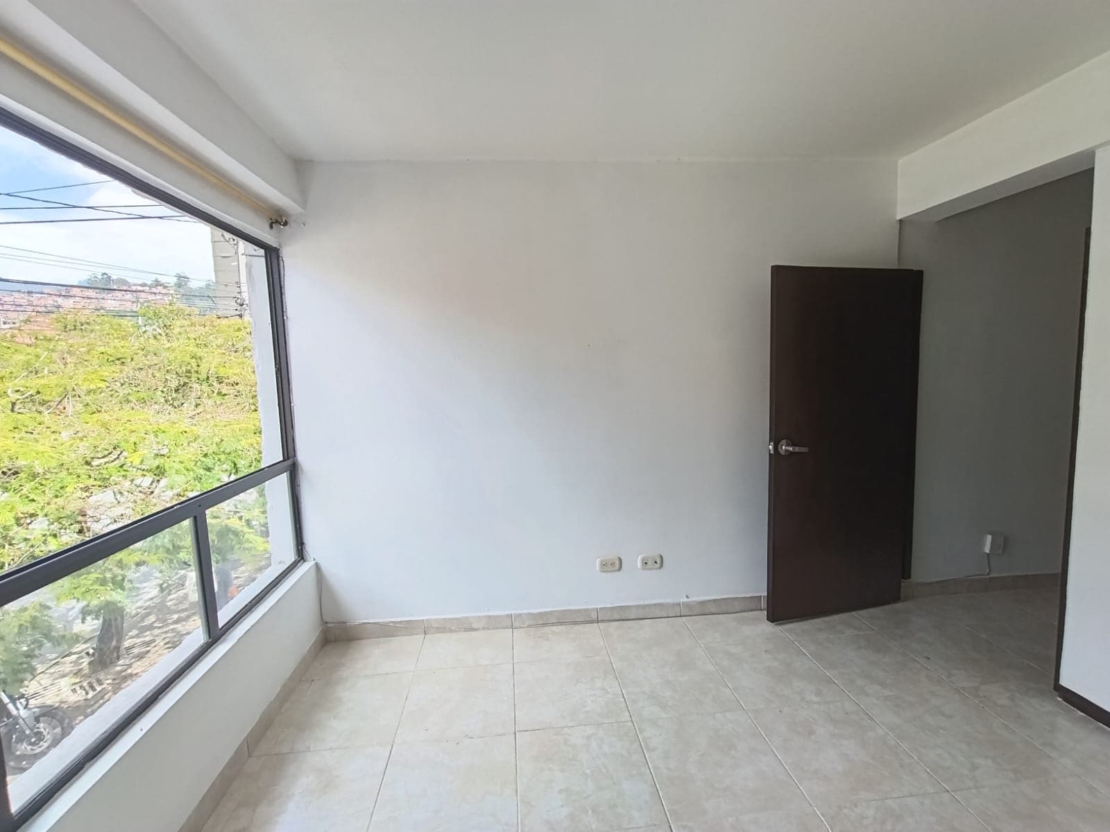 Apartamento en arriendo en Los Alpes, Belen, Medellín — foto 1 de 20