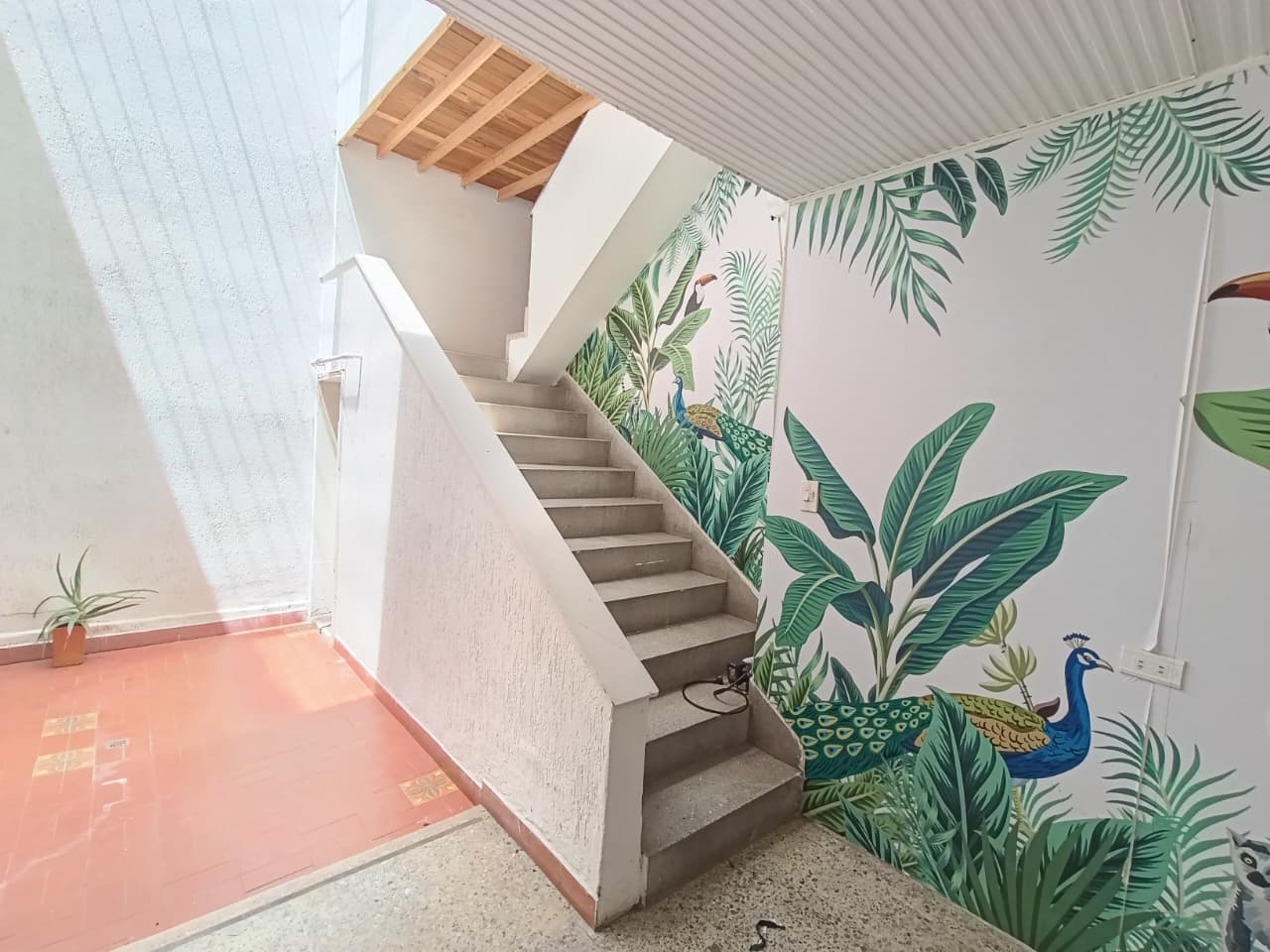 Casa Comercial en arriendo en El Nogal Los Almendros, Belen, Medellín — foto 5 de 20