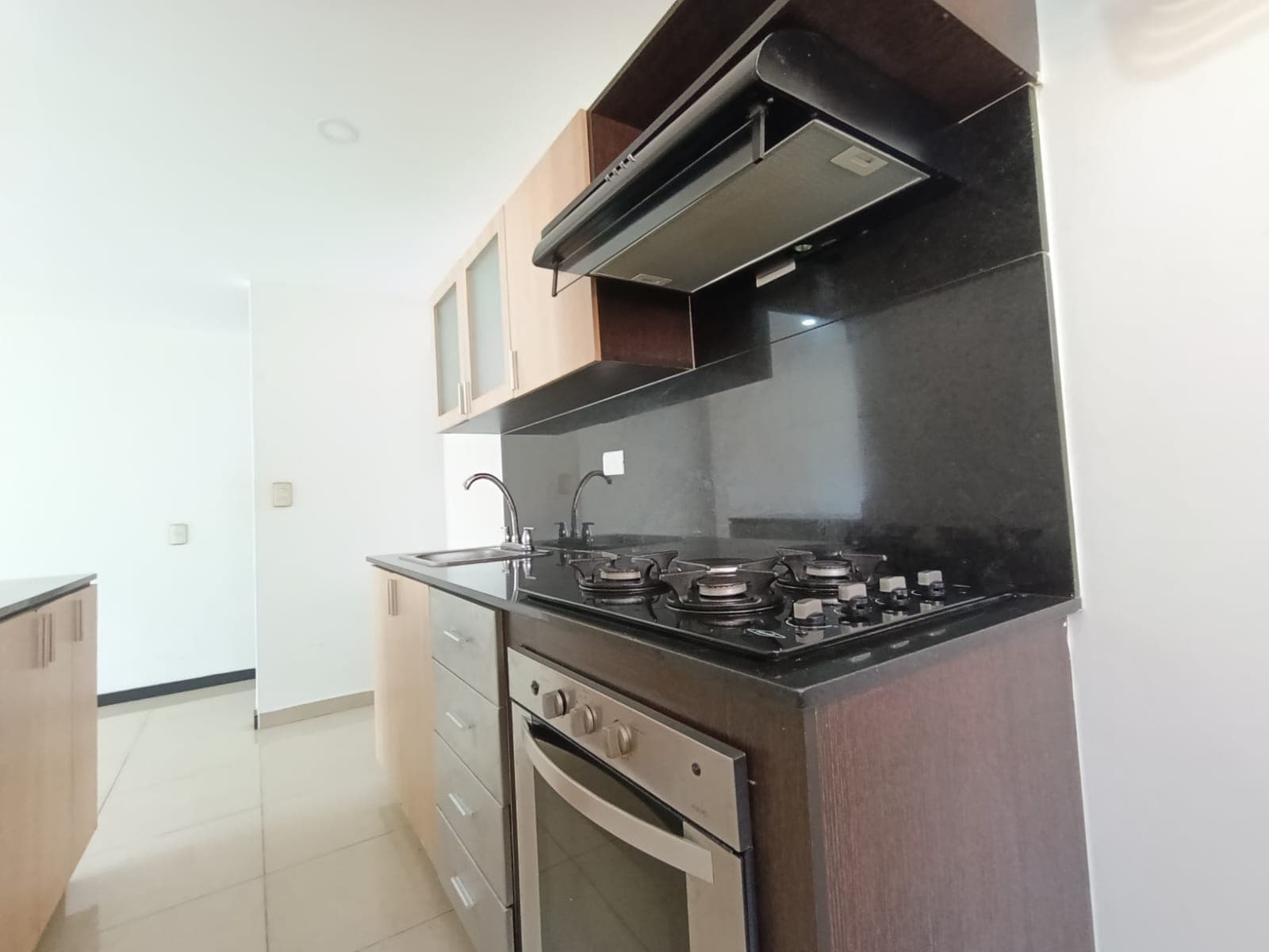 Apartamento en arriendo en Los Balsos, El Poblado, Medellín — foto 4 de 18