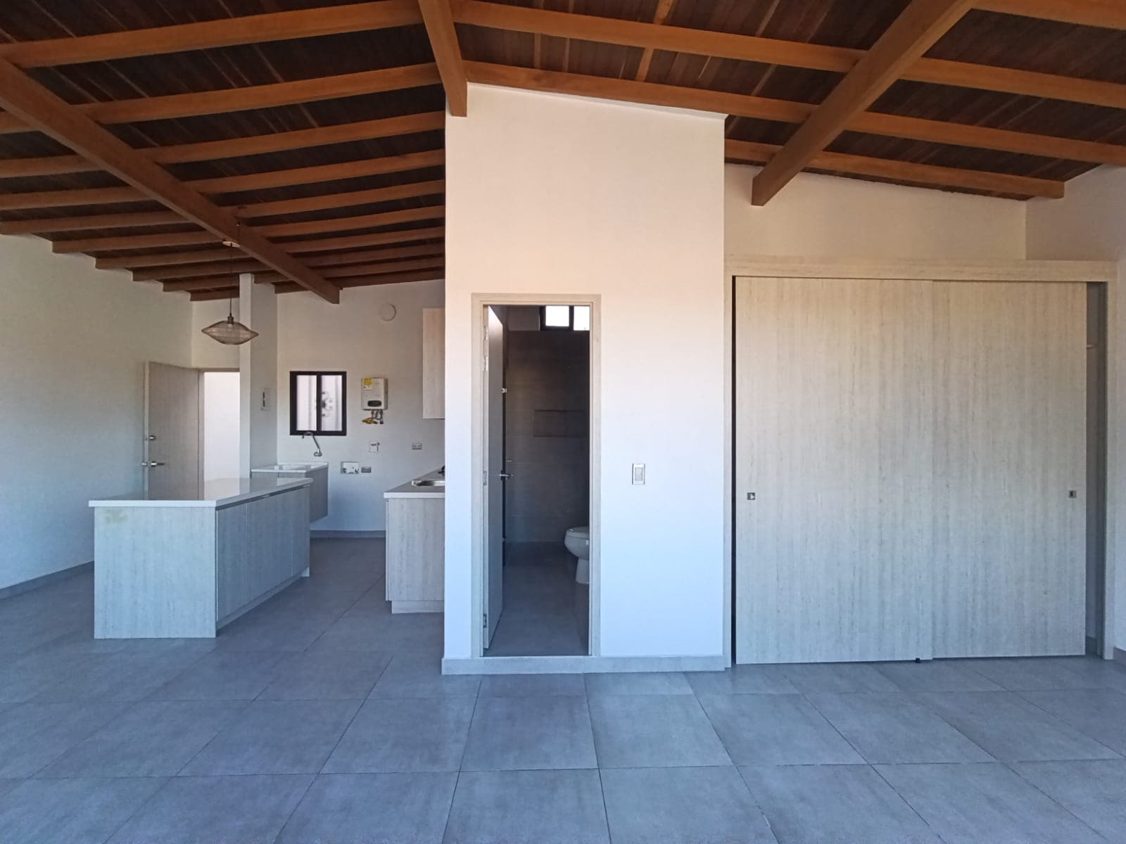 Apartaestudio en arriendo en Los Alpes, Belen, Medellín — foto 2 de 18