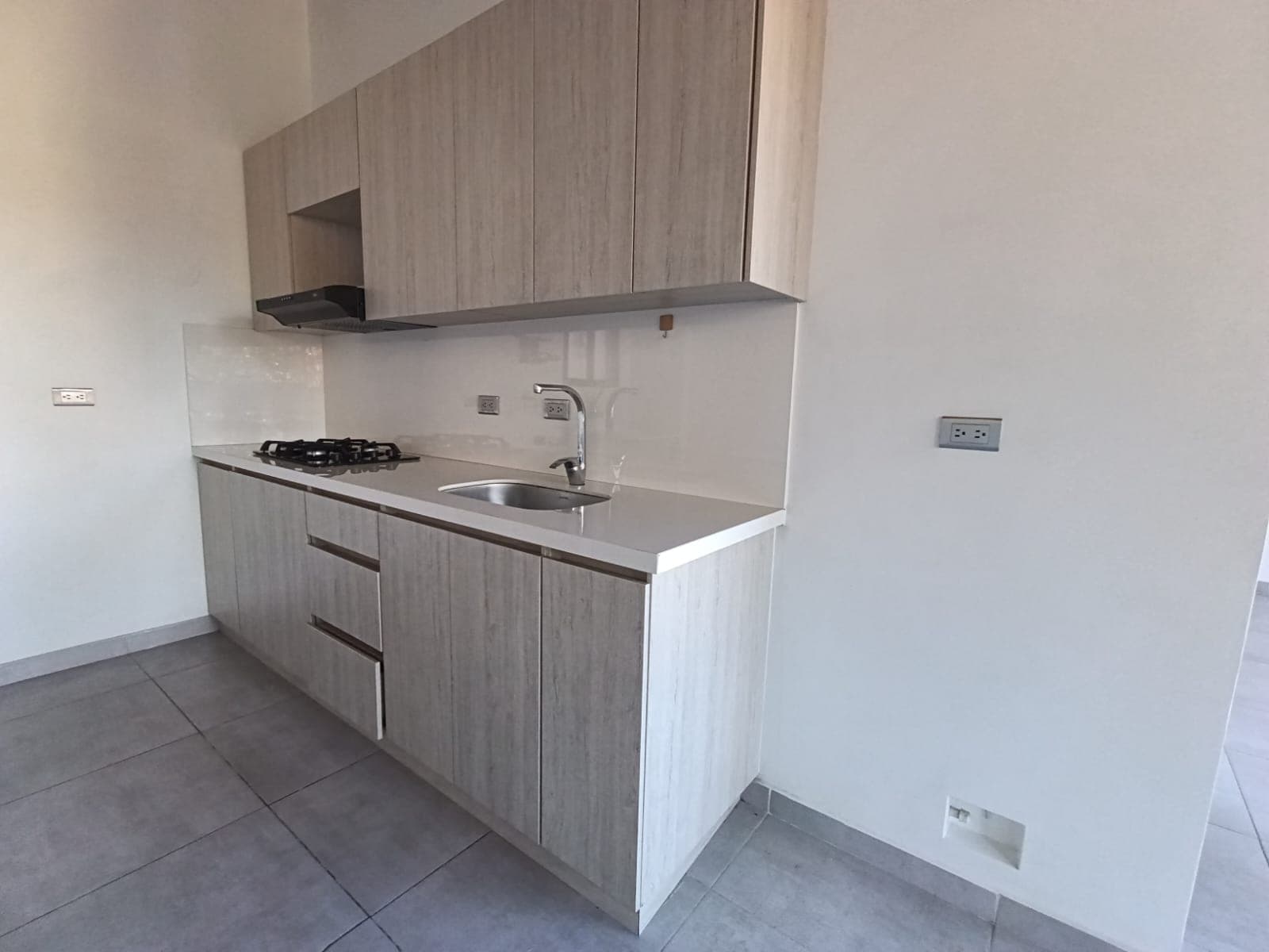 Apartaestudio en arriendo en Los Alpes, Belen, Medellín — foto 3 de 18