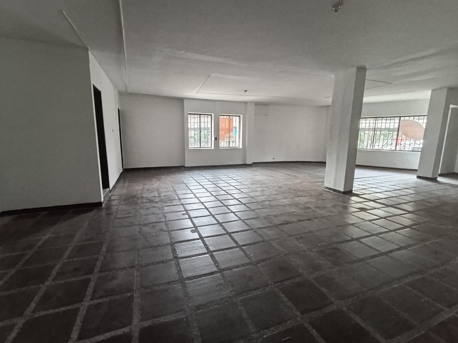 Local en arriendo en San Diego, El Poblado, Medellín — foto 1 de 12