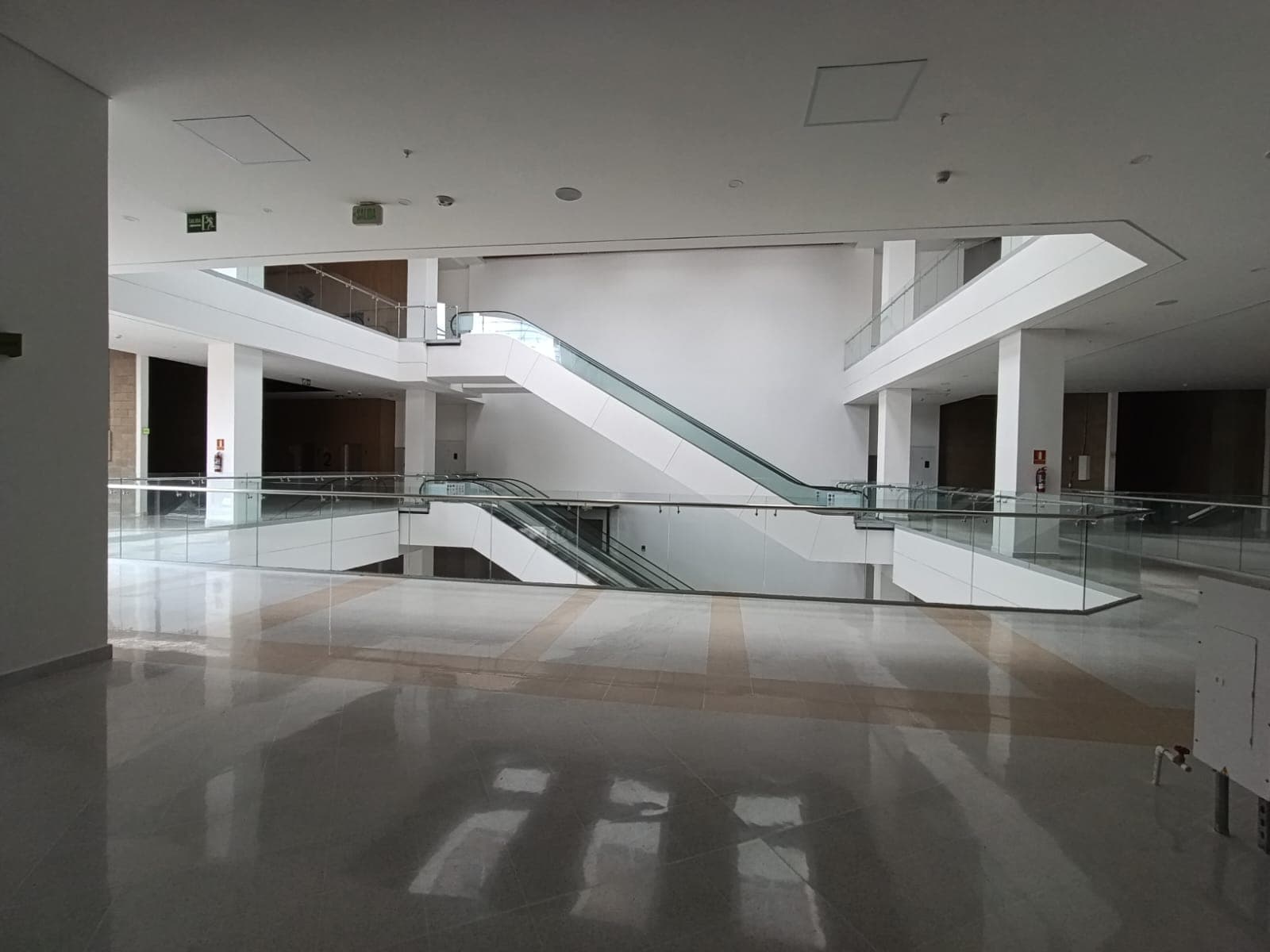 Local en arriendo en Laureles, Medellín — foto 5 de 9