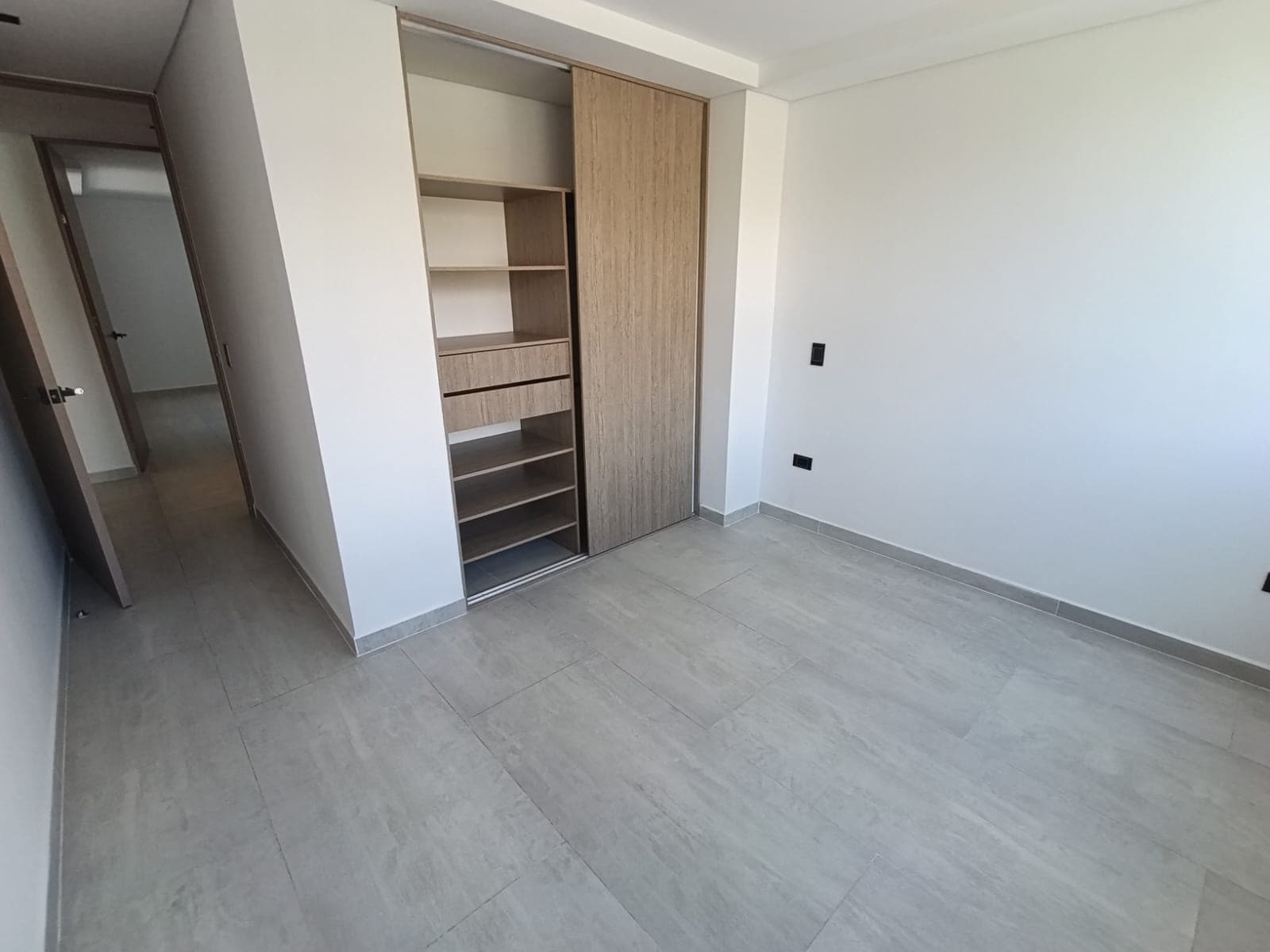 Apartamento en arriendo en Conquistadores, Laureles, Medellín — foto 5 de 13