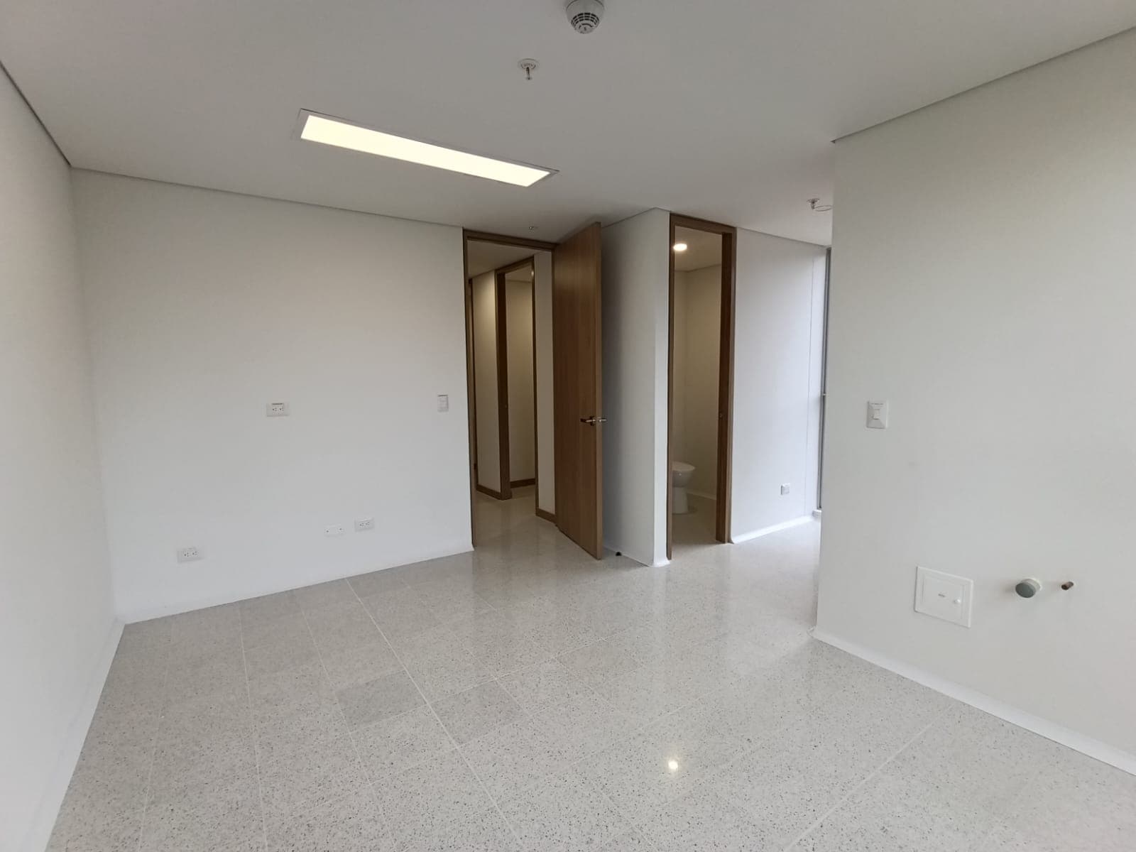 Consultorio en arriendo en Laureles, Medellín — foto 3 de 15