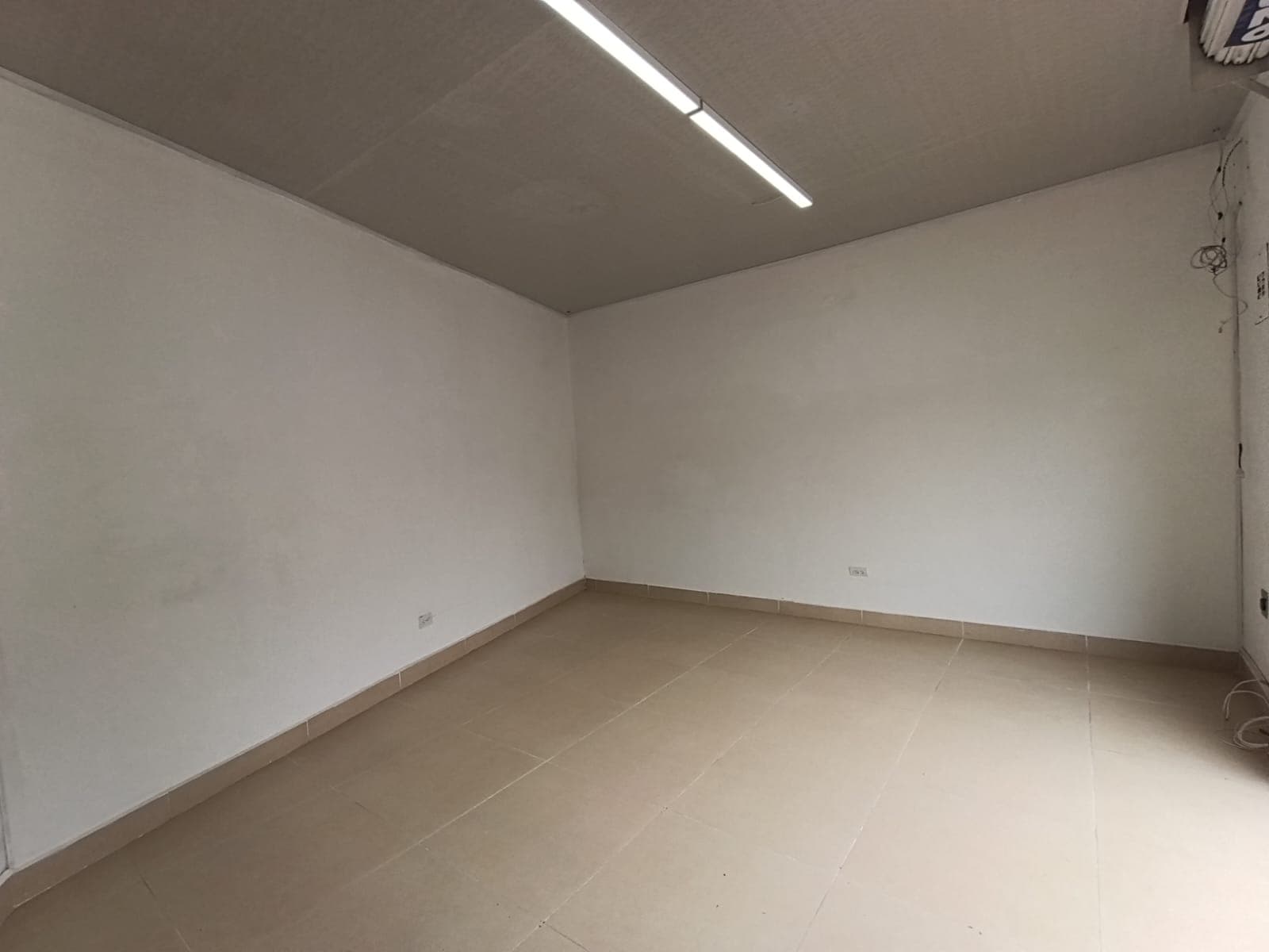 Local en arriendo en Parque De, Envigado — foto 5 de 9