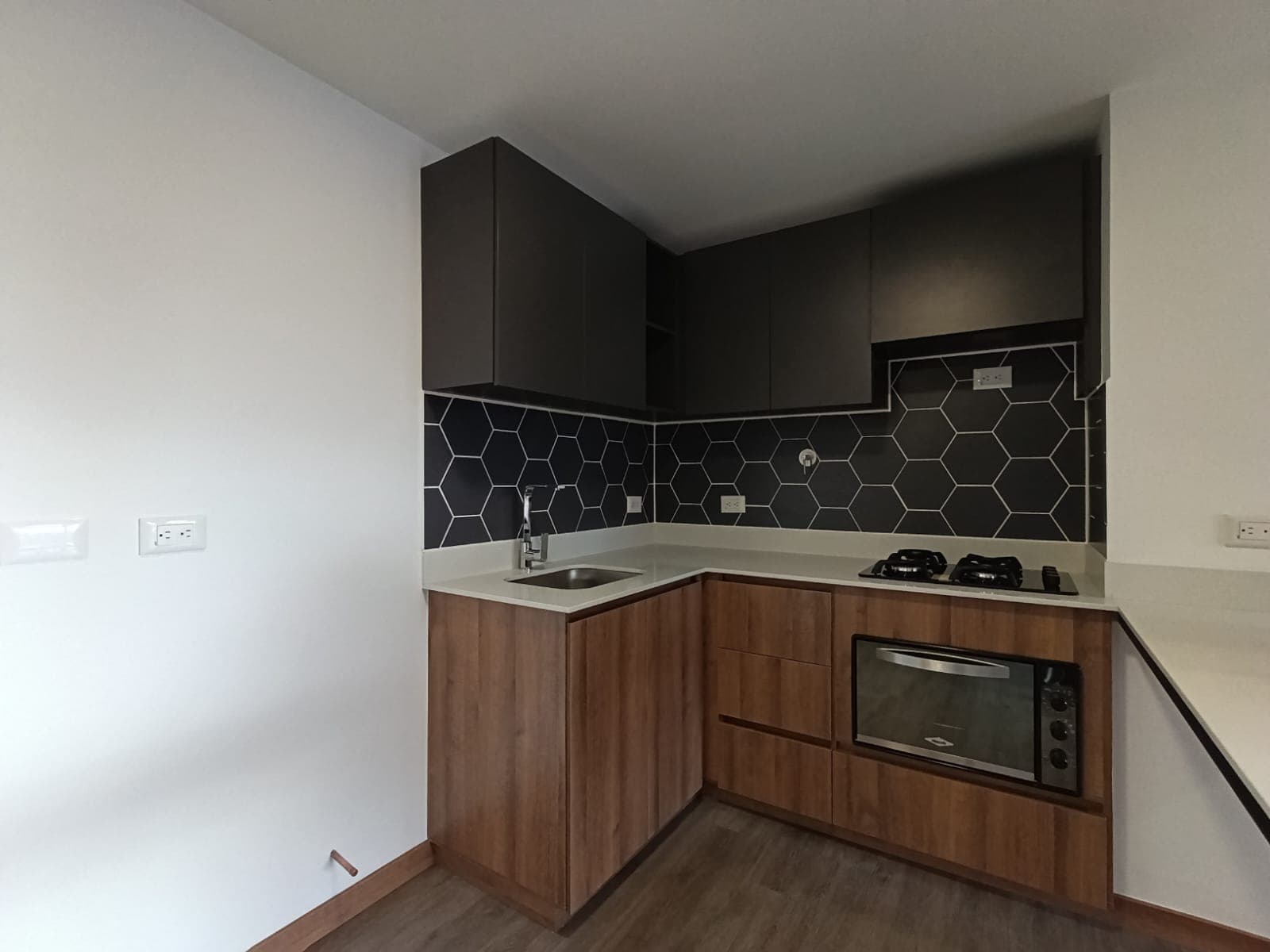 Apartamento en arriendo en Las Casitas, Envigado — foto 1 de 20