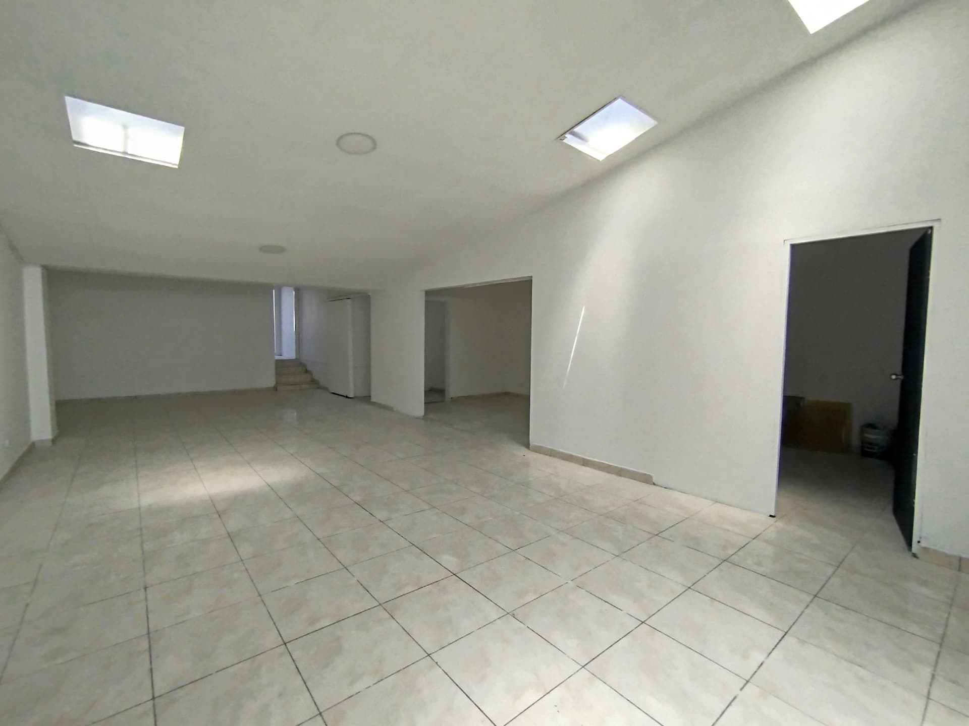Local en arriendo en Centro De, Santa Rosa De Cabal — foto 1 de 17