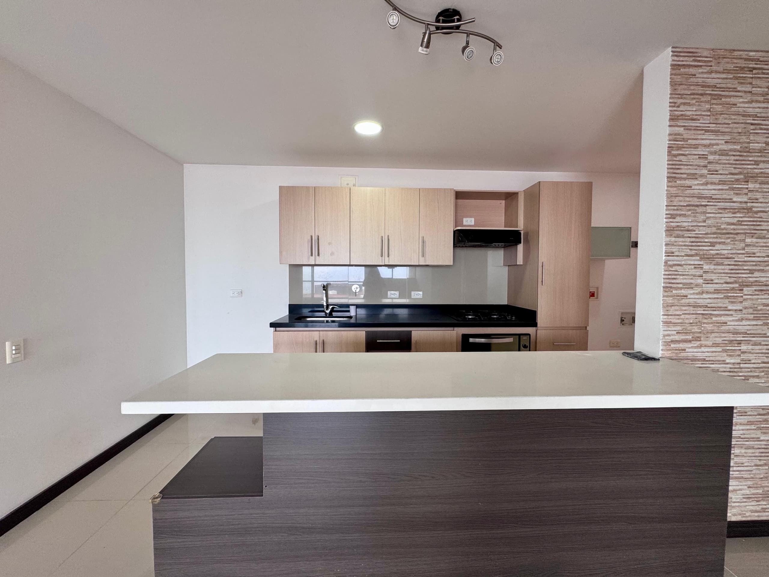 Apartamento en arriendo en Loma De Las Brujas, Envigado — foto 5 de 18