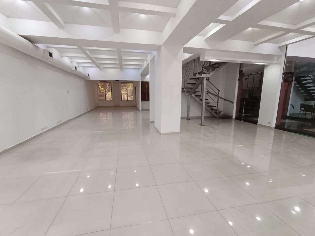 Local en arriendo en Milla De Oro, El Poblado, Medellín — foto 2 de 20
