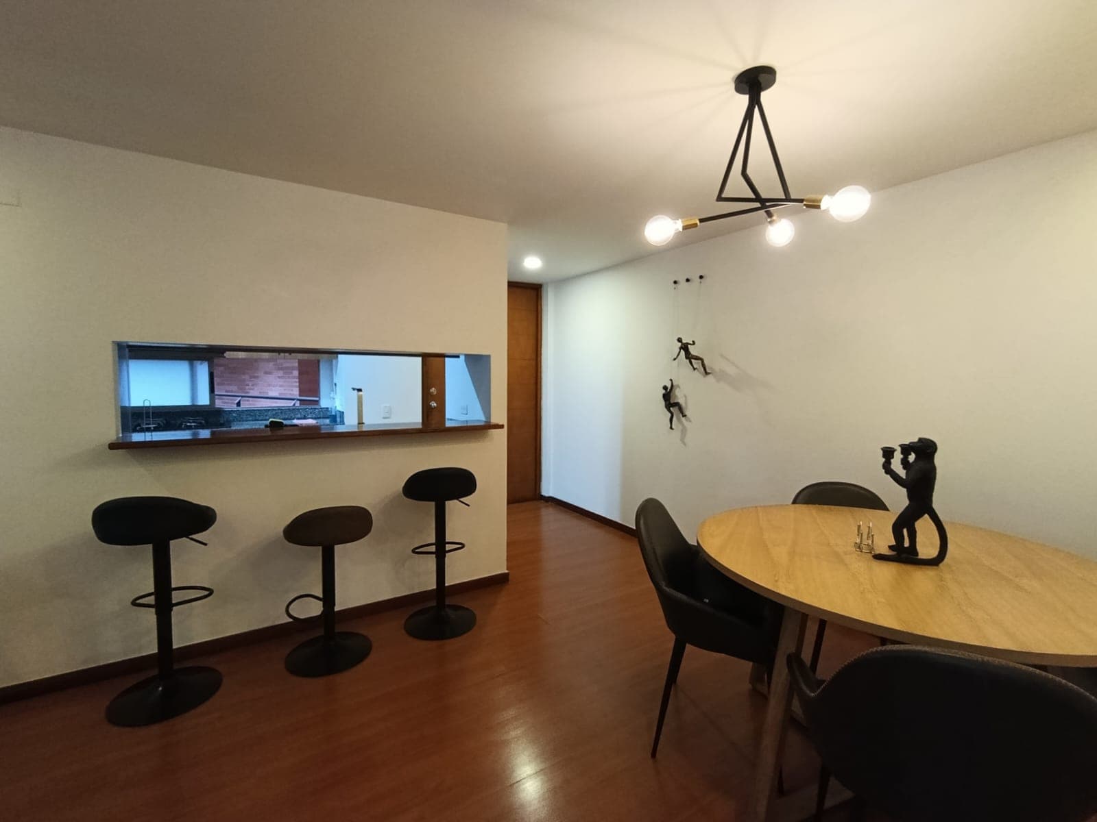 Apartamento en arriendo en La Visitacion Los Gonzalez, El Poblado, Medellín — foto 5 de 18