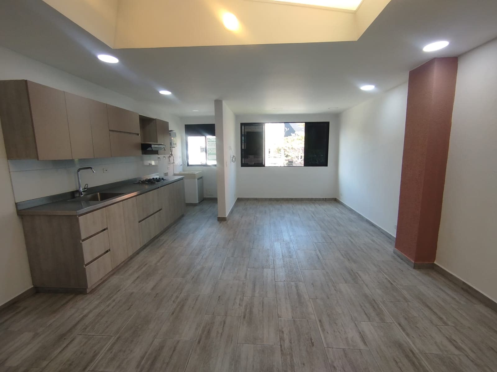 Apartamento en arriendo en Los Alpes, Belen, Medellín — foto 1 de 18