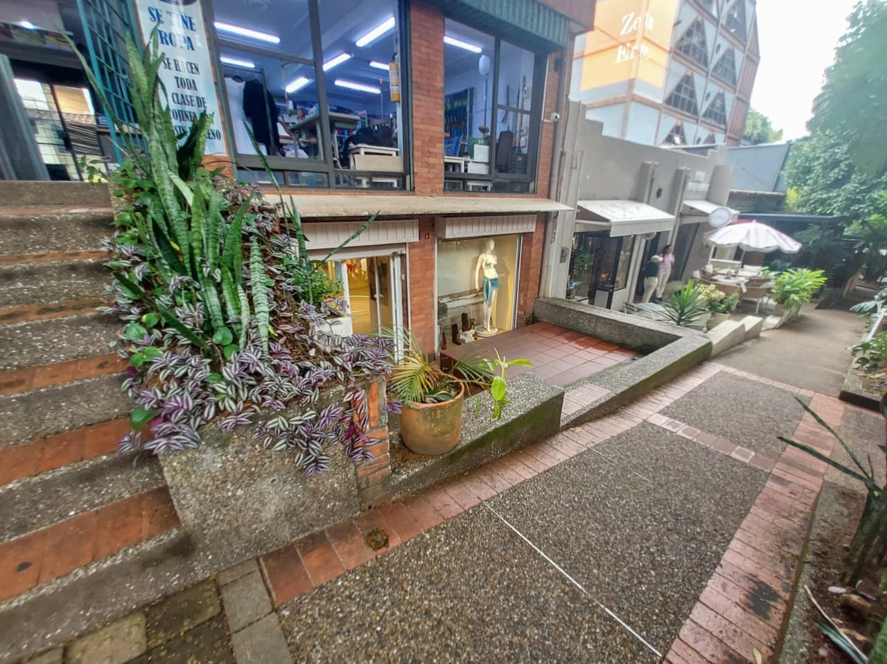 Local en arriendo en Parque, El Poblado, Medellín — foto 1 de 11