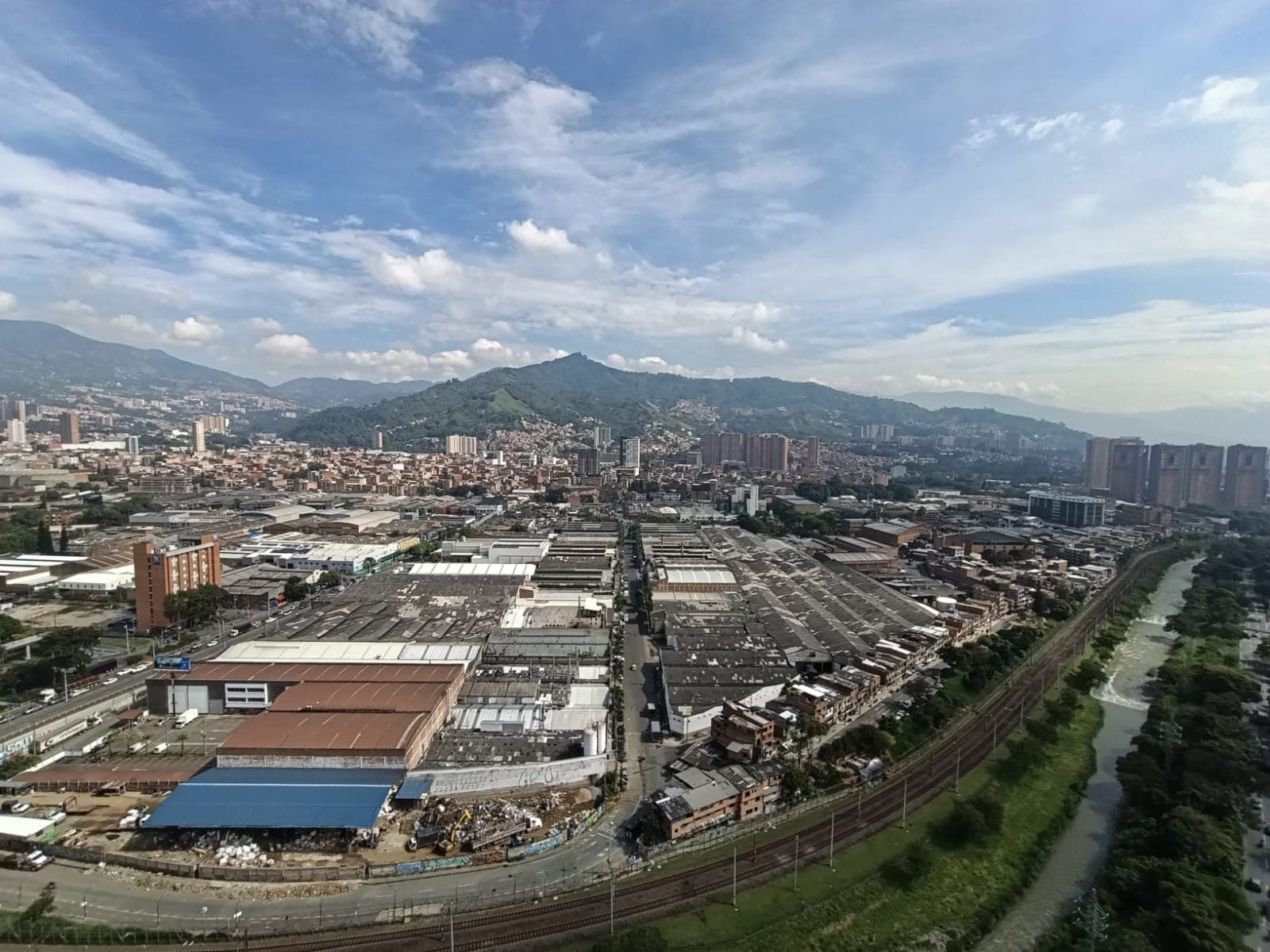 Apartamento en arriendo en Las Casitas, Envigado — foto 1 de 20
