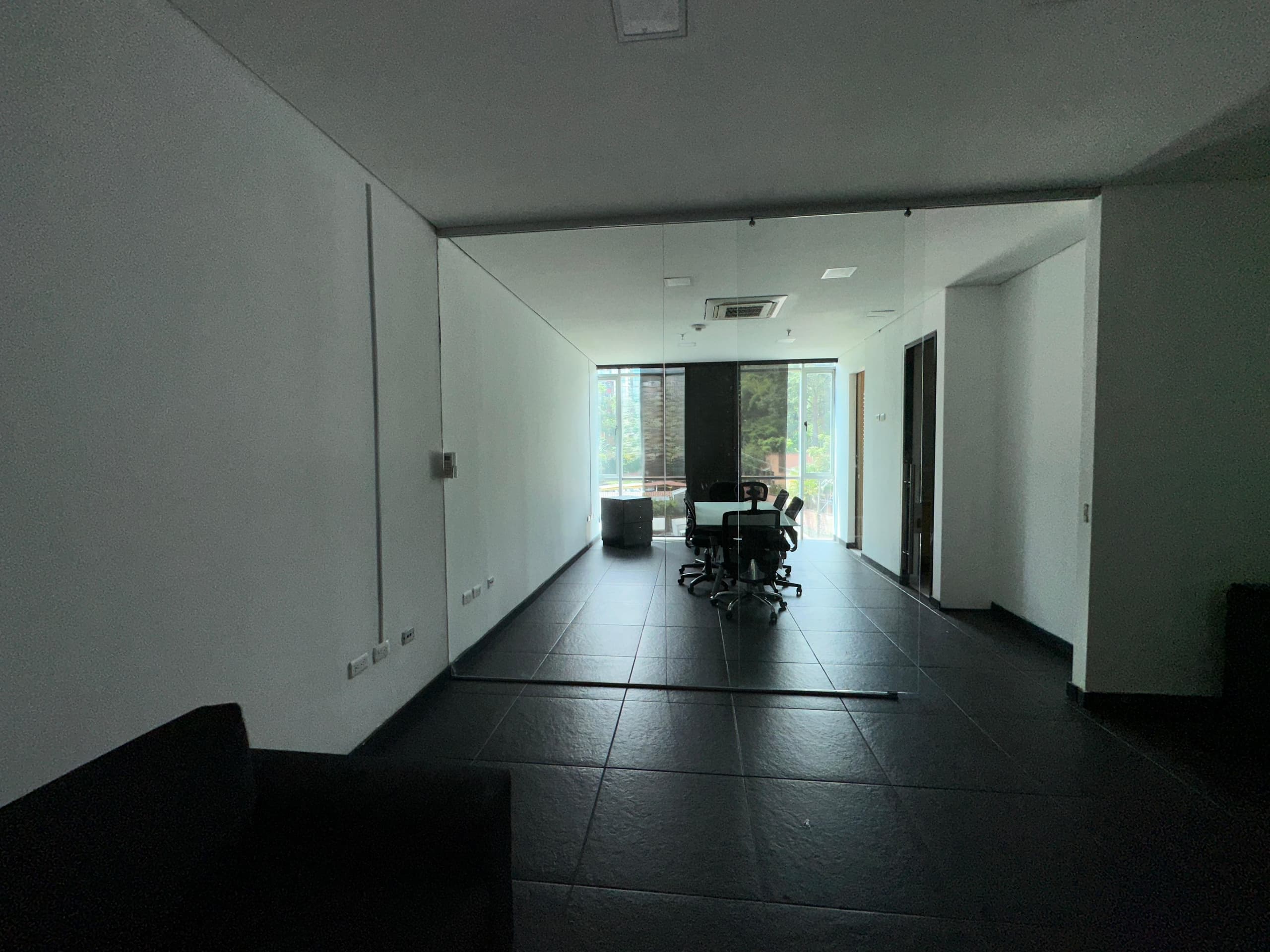 Oficina en arriendo en Manila, El Poblado, Medellín — foto 2 de 10
