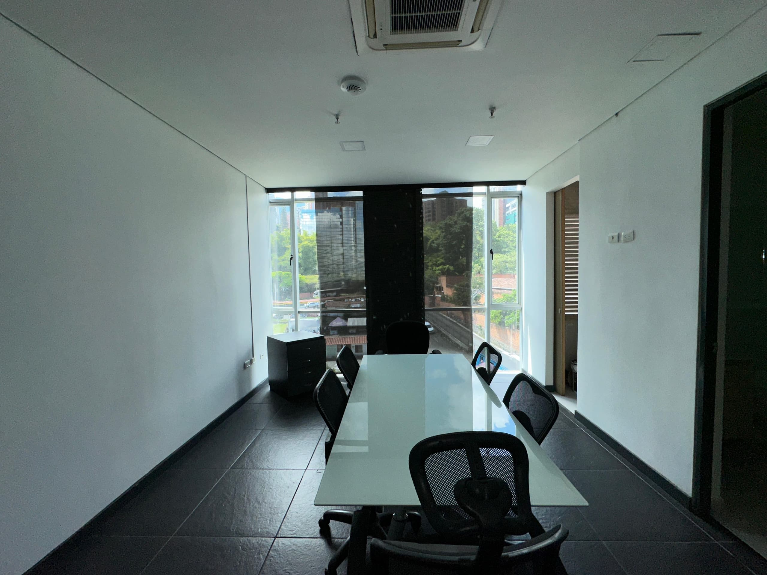 Oficina en arriendo en Manila, El Poblado, Medellín — foto 5 de 10